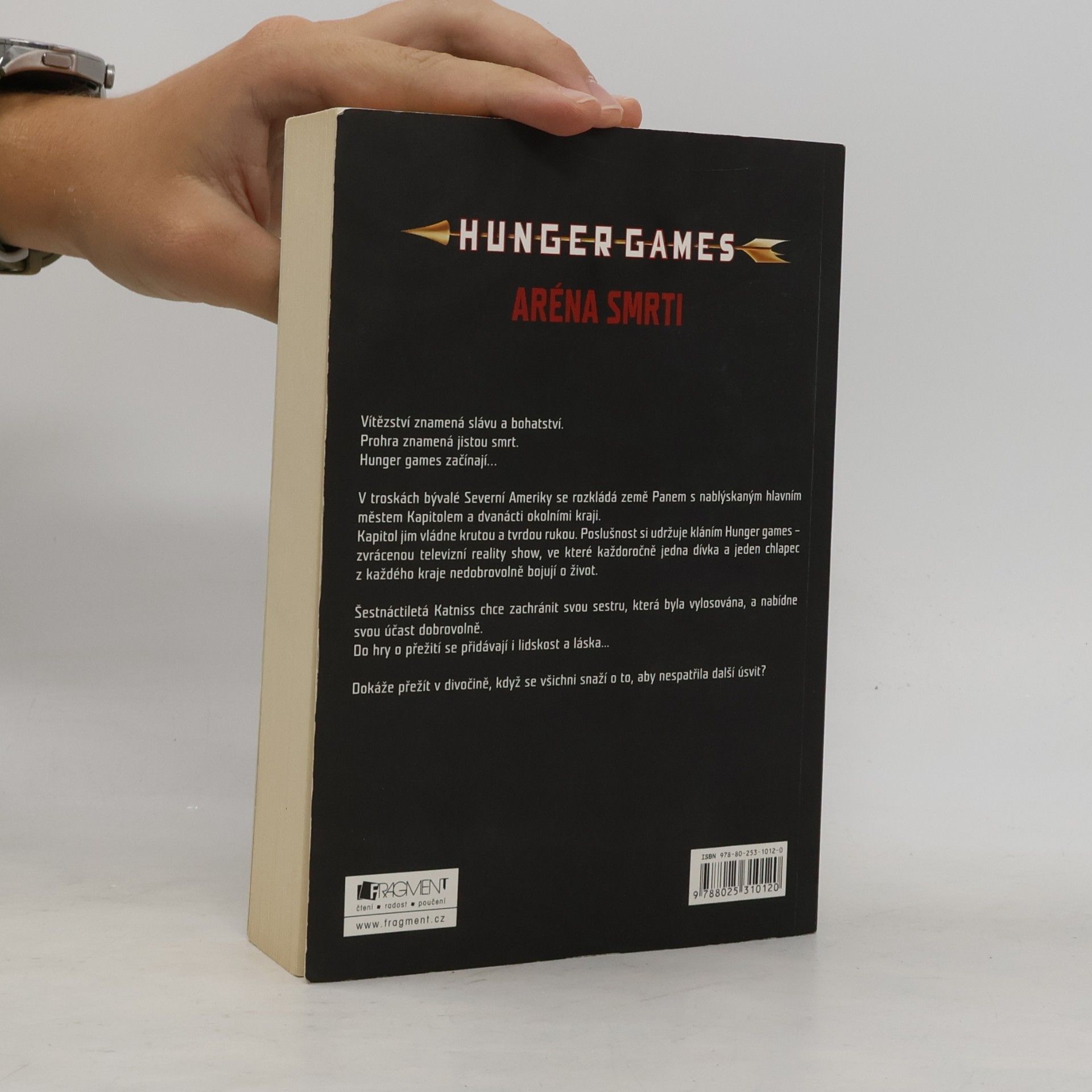 Suzanne Collins Hunger Games. Aréna smrti