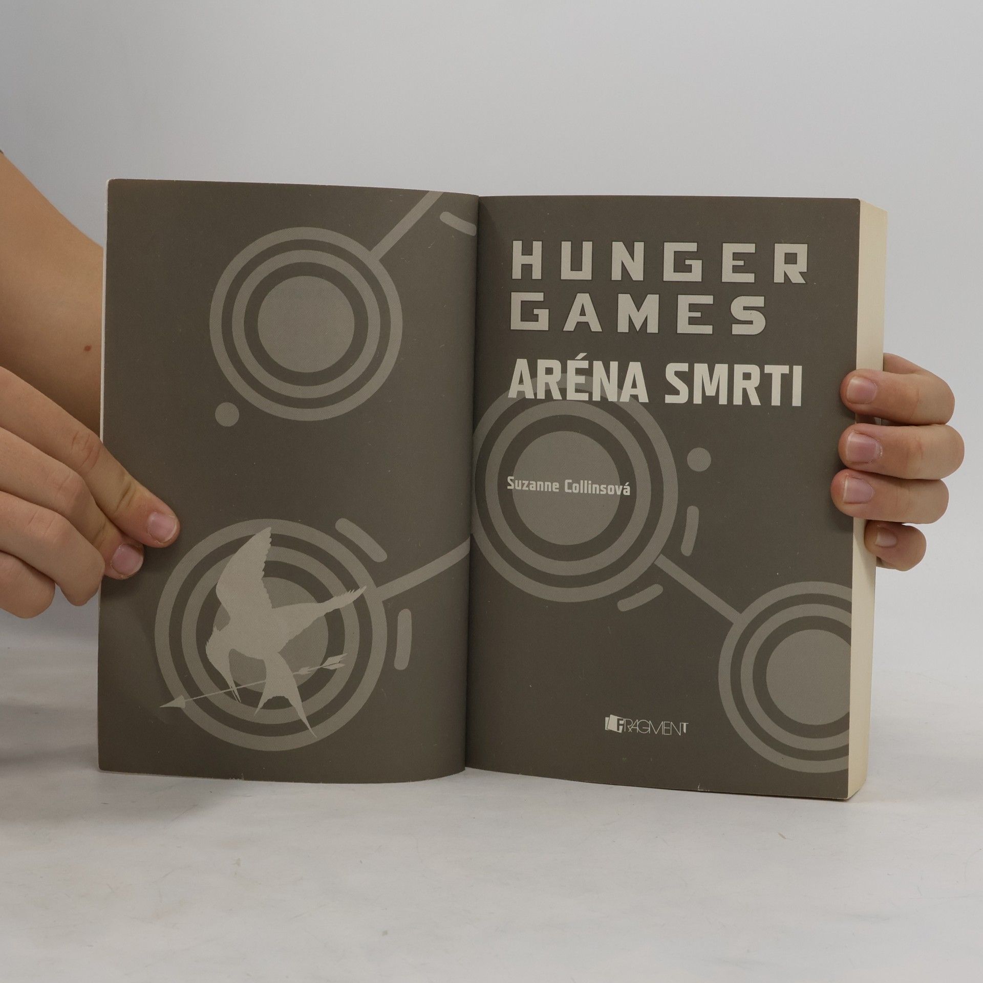 Suzanne Collins Hunger Games. Aréna smrti