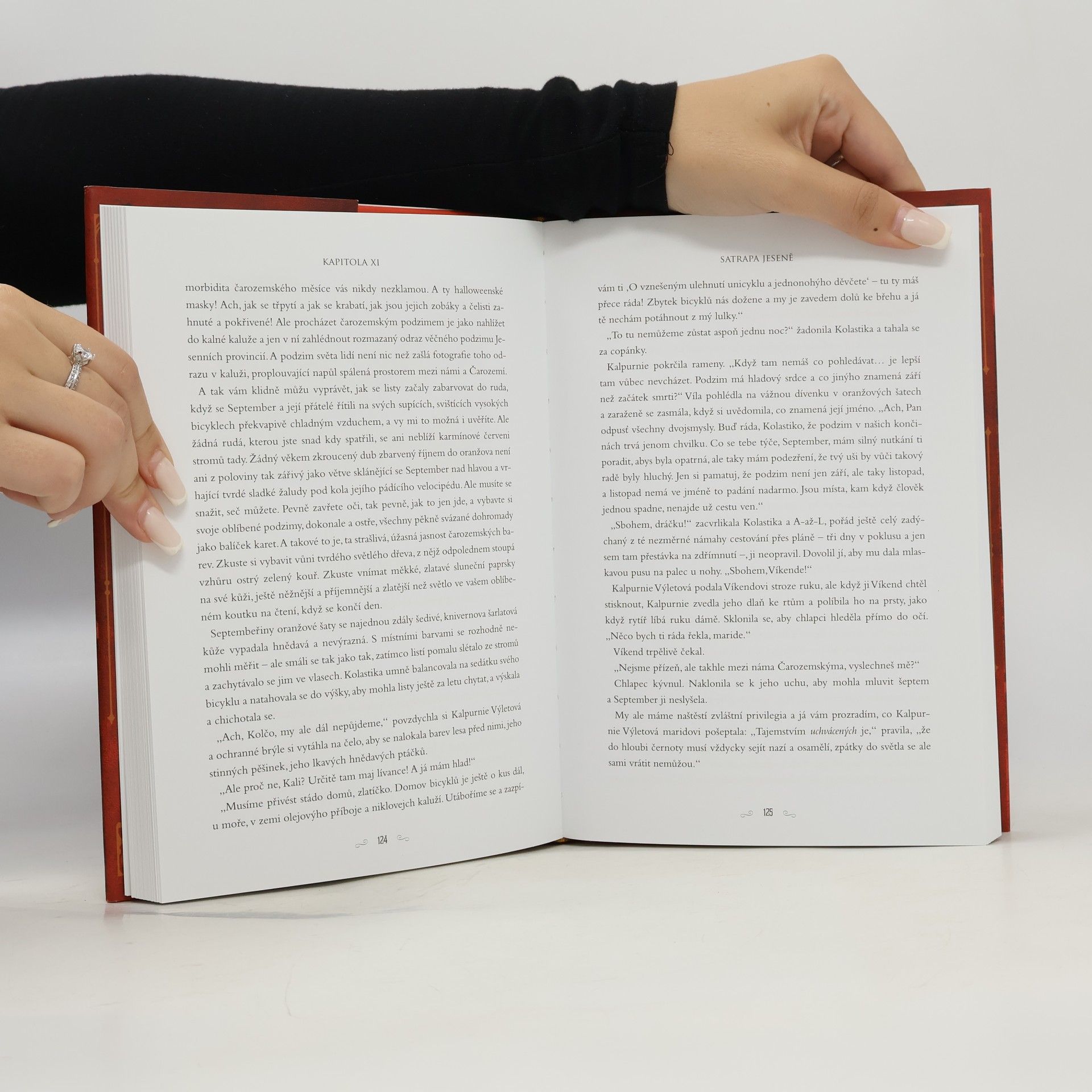 Catherynne M. Valente O dívce, která obeplula Čarozem v lodi vlastní výroby