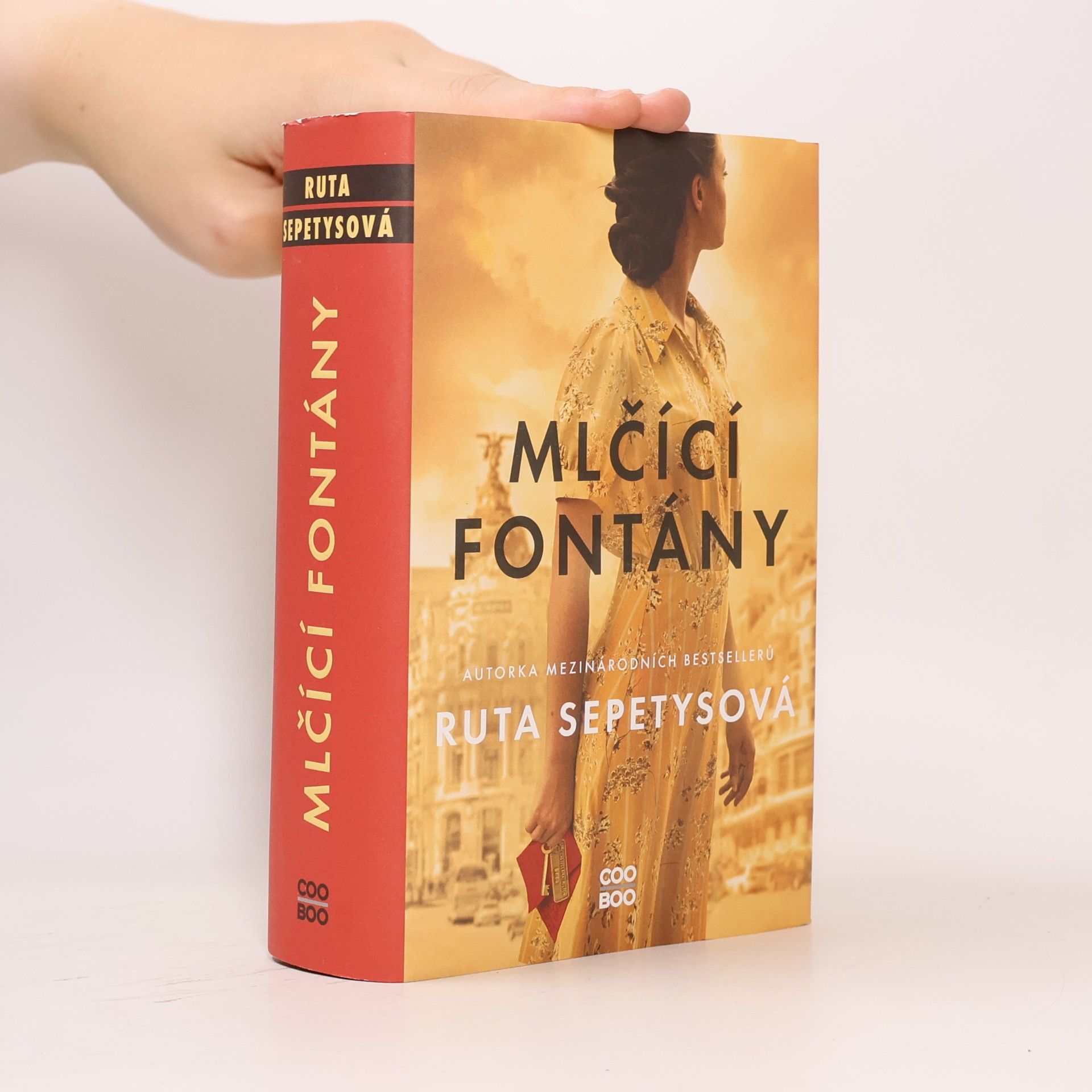 Ruta Sepetys Mlčící fontány