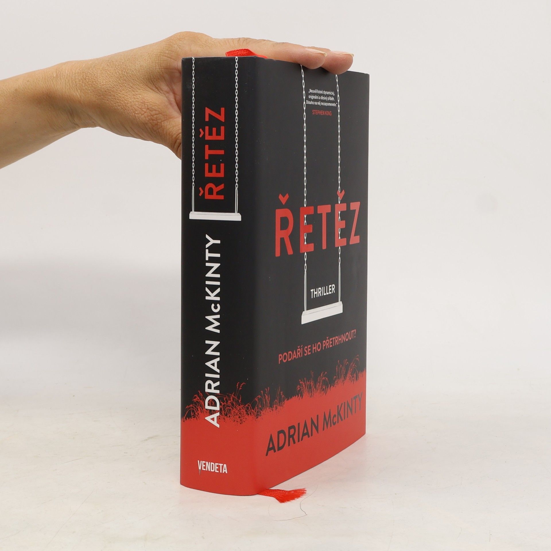 Adrian McKinty Řetěz