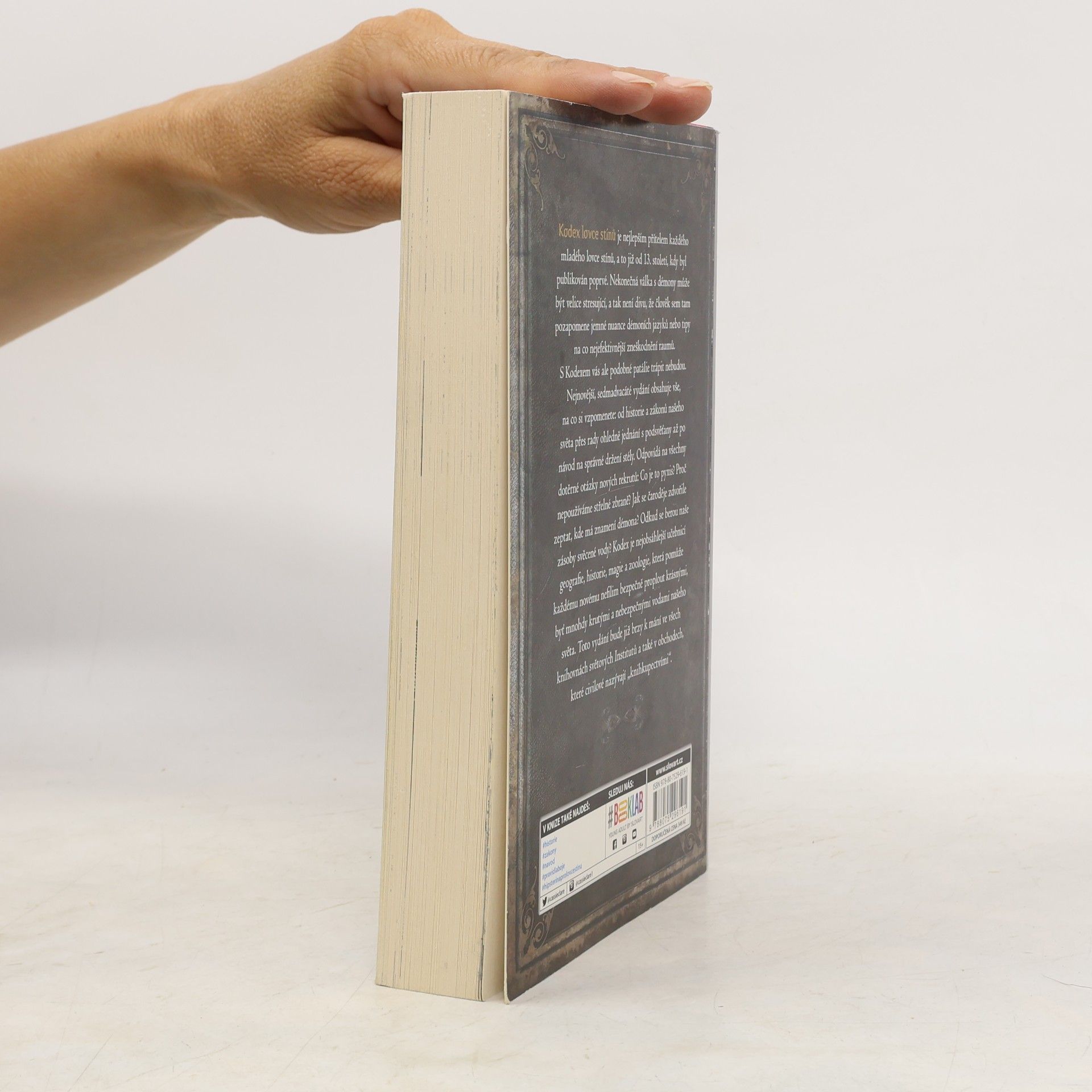 Cassandra Clare Kodex lovce stínů : soupis tradic a zákonů nefilim, vyvolených andělem Razielem