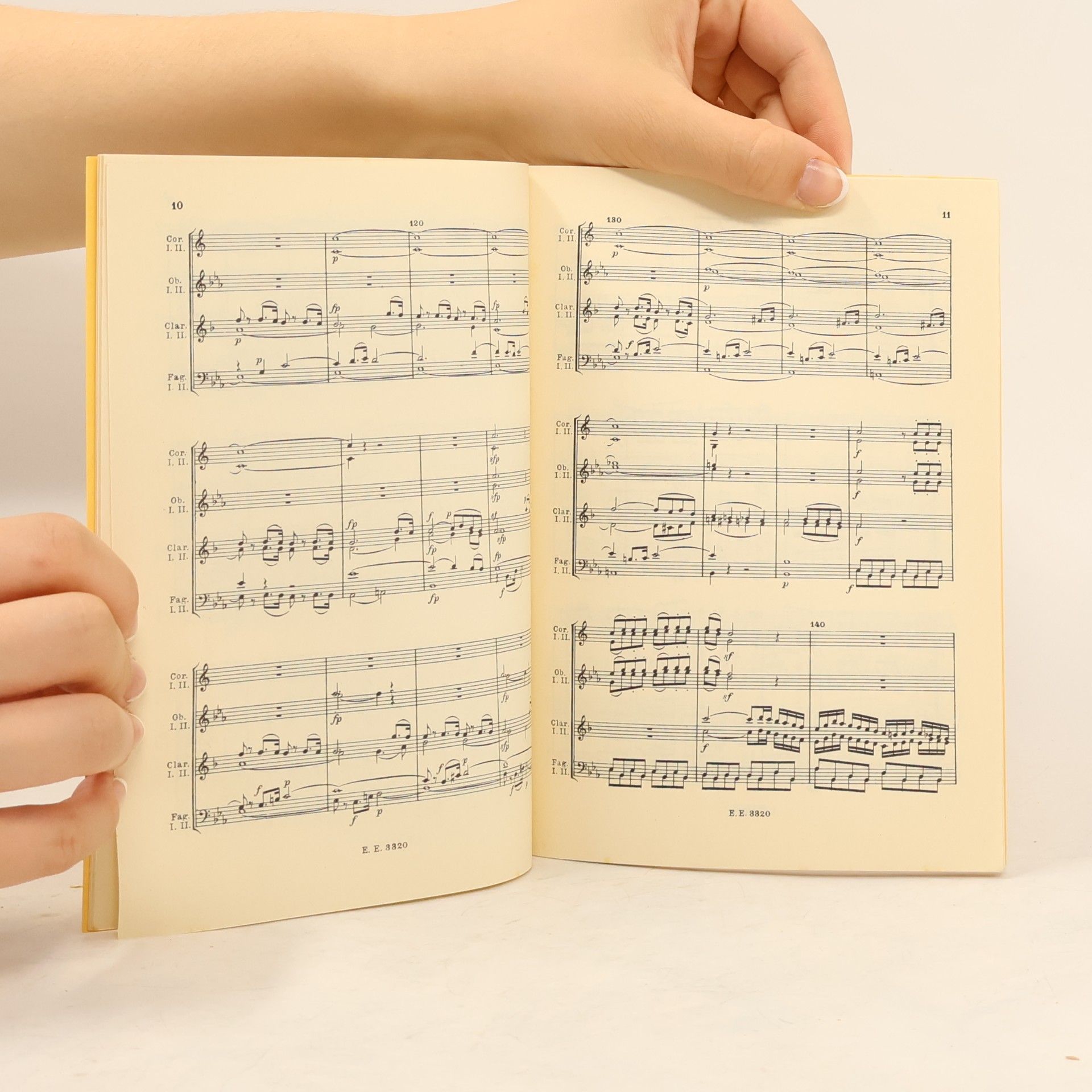 Wolfgang Amadeus Mozart K.-V. No. 375 Serenade für 2 Hörner, 2 Oboen, 2 Klarinetten und 2 Fagotte Es dur Mis majeur Eb major