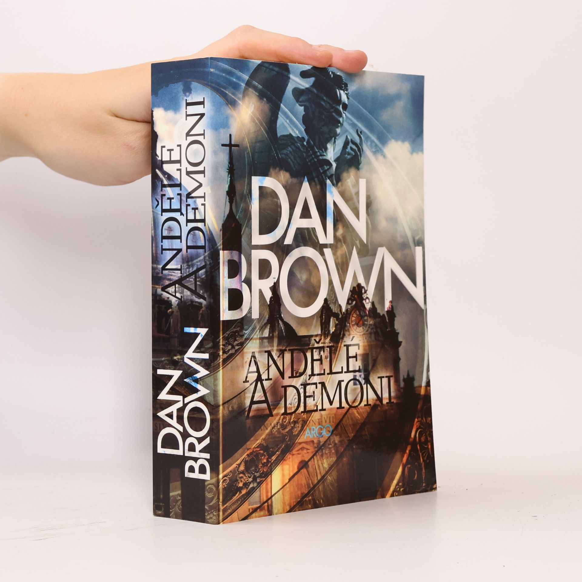 Dan Brown Andělé a démoni