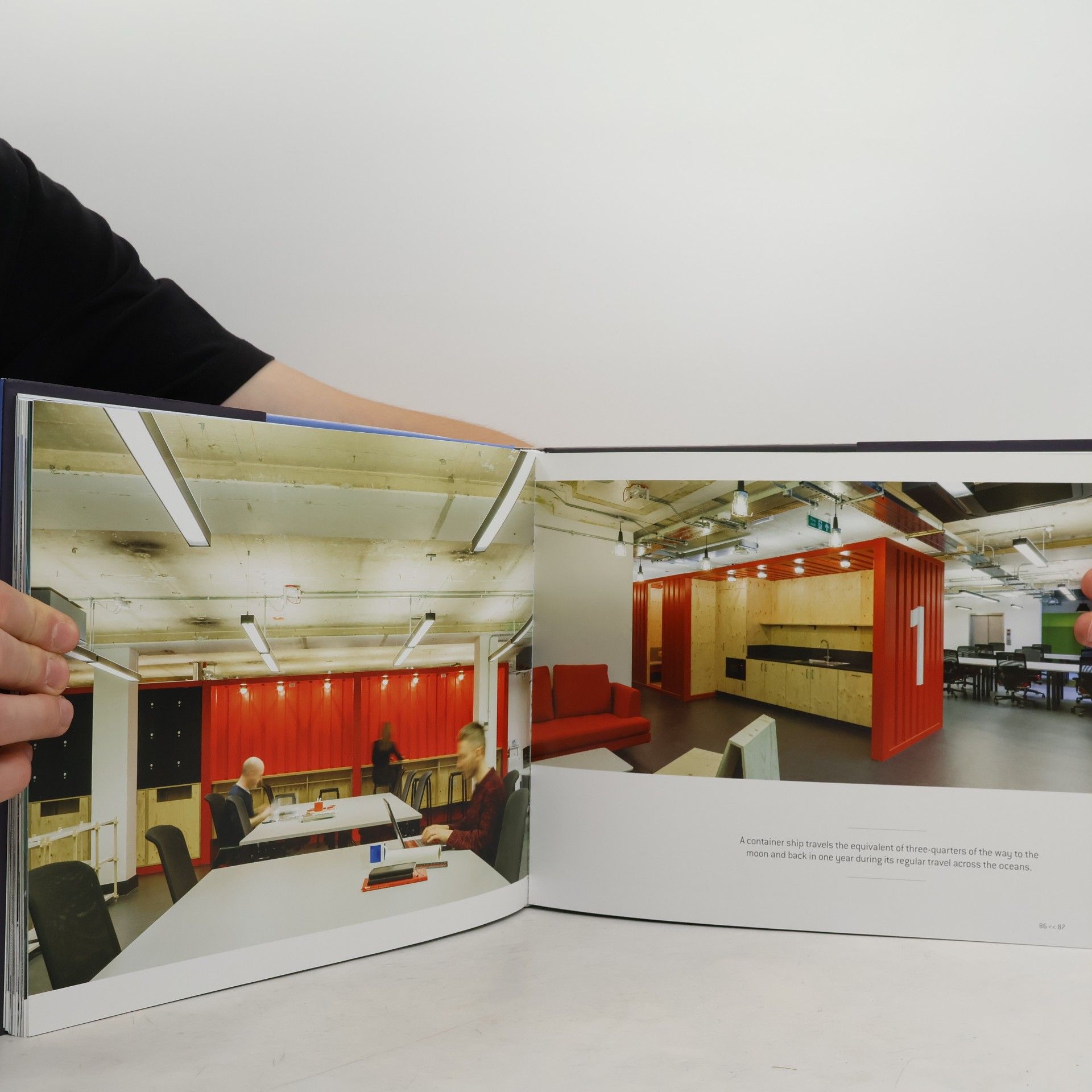 Sibylle Kramer The box: Architectural Solutions with Containers