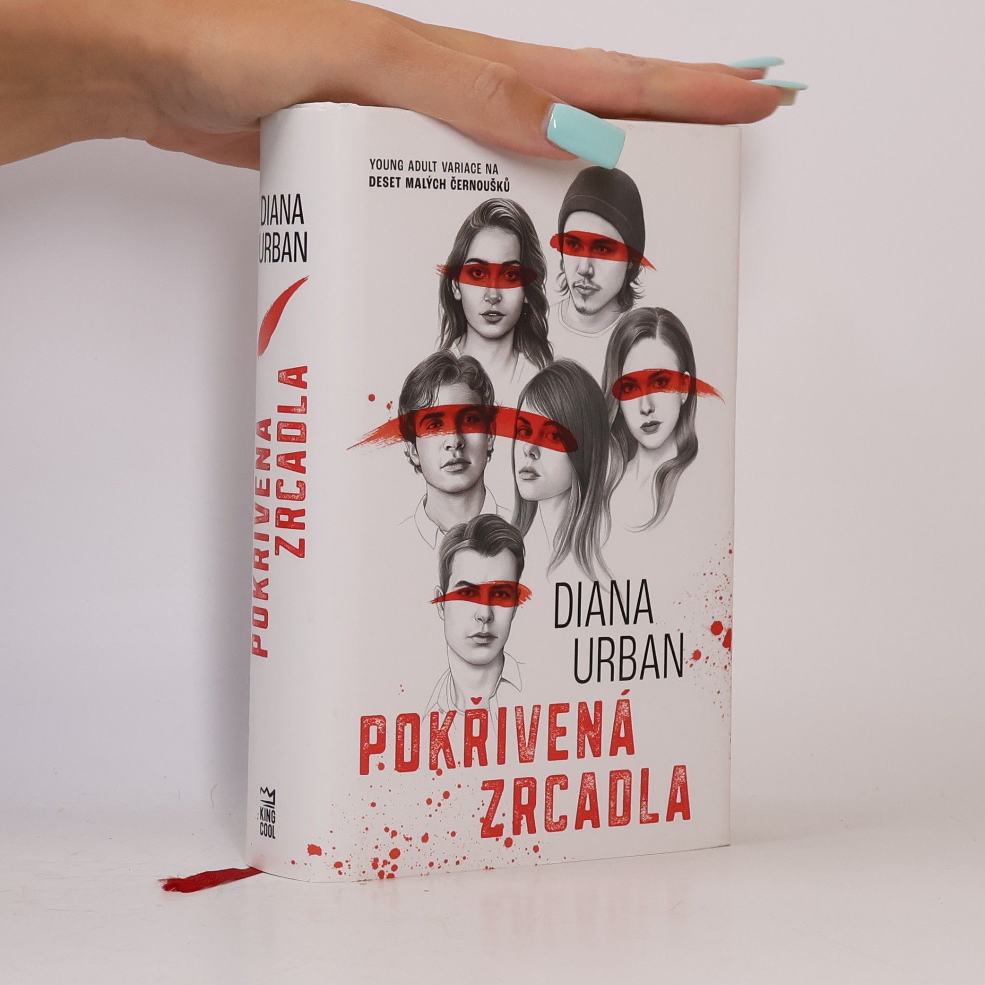 Diana Urban Pokřivená zrcadla