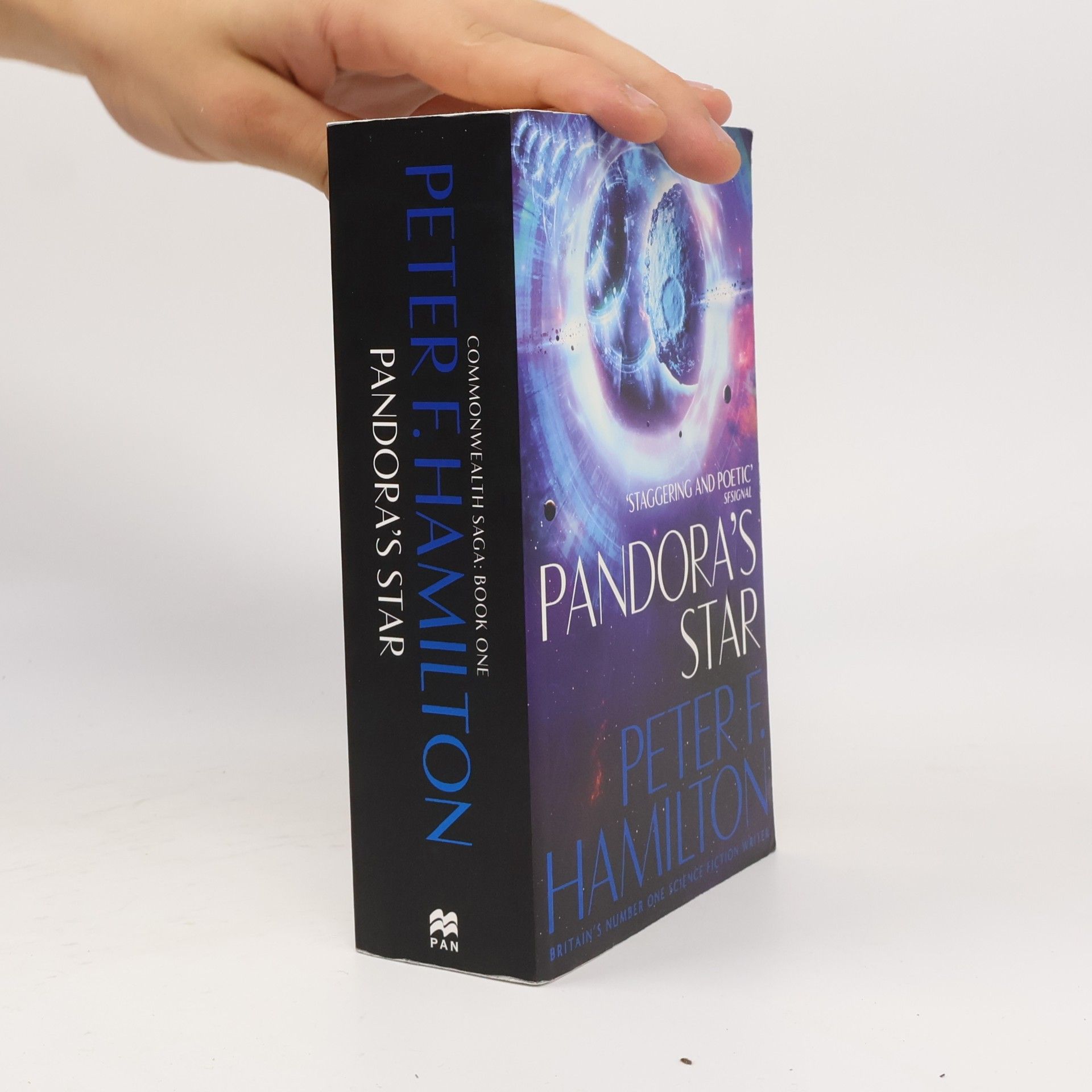 Peter F. Hamilton Bitten, Loben und Bekennen