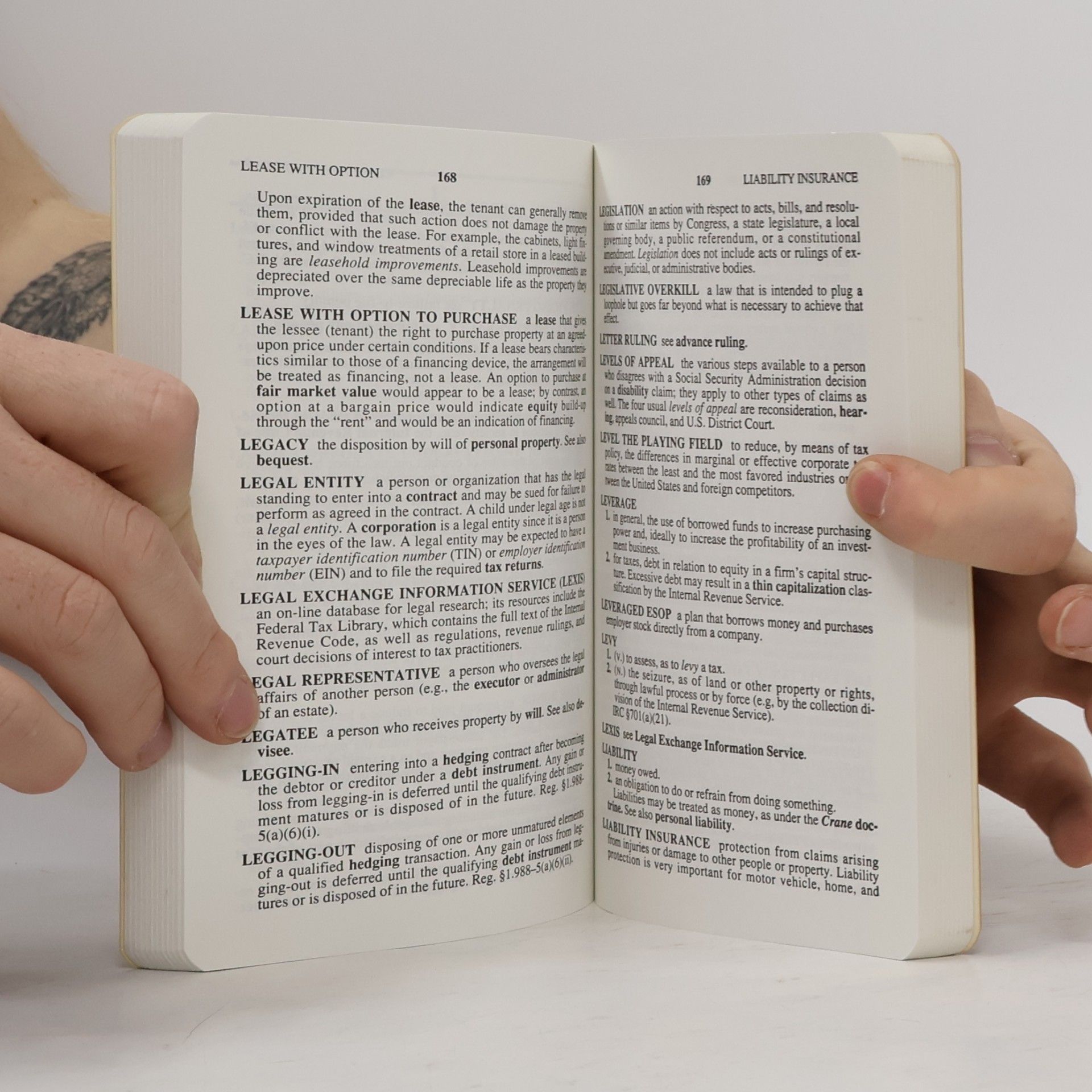 D. Larry Crumbley Barron's Business Guides: Dictionary of Tax Terms