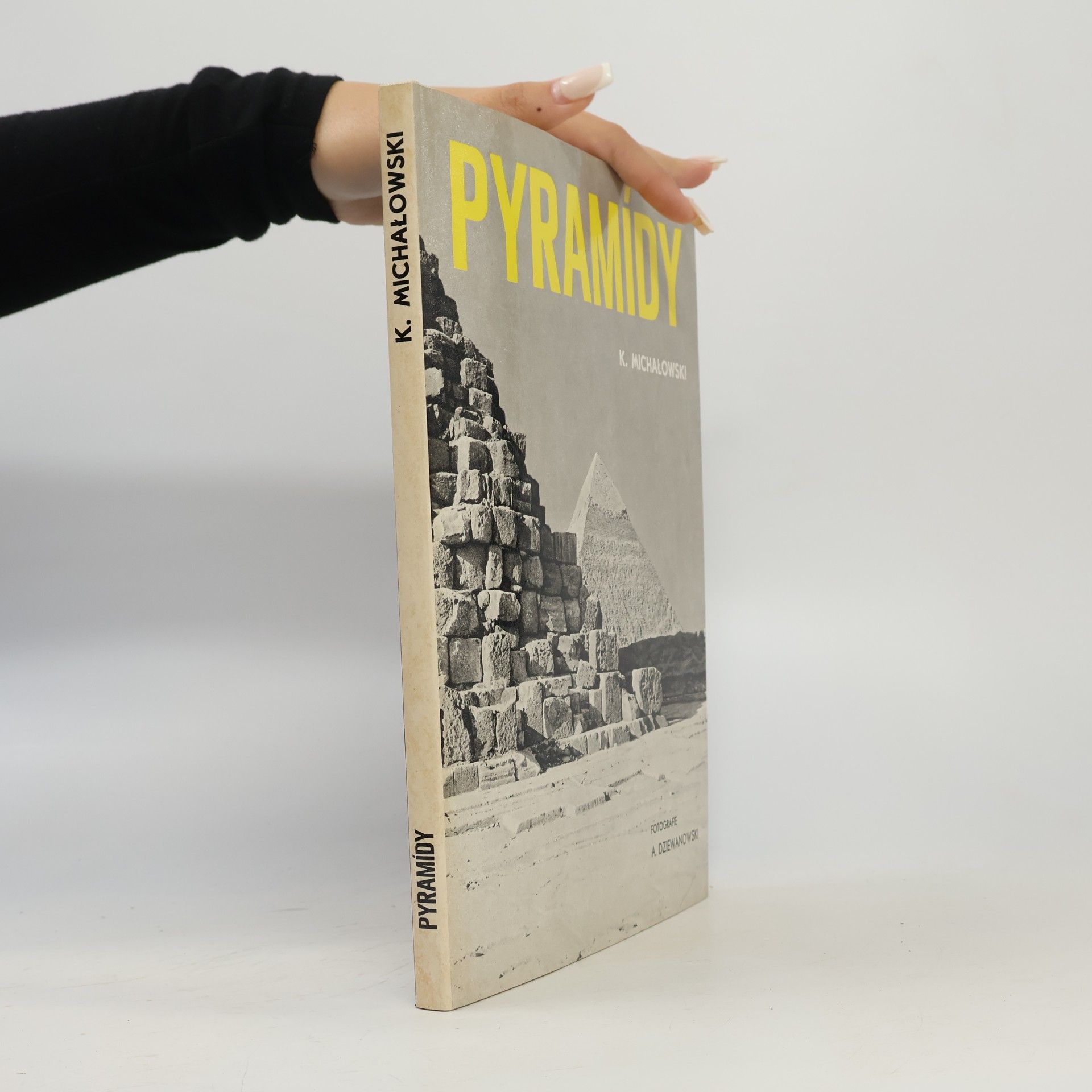 Pyramídy