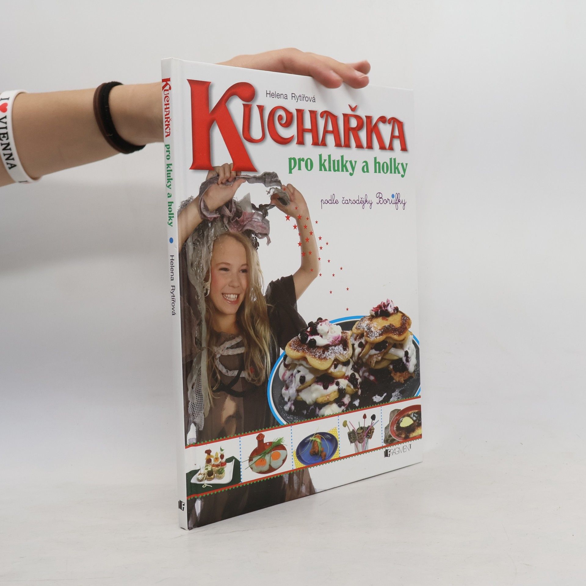 Kuchařka pro kluky a holky : podle čarodějky Borůfky