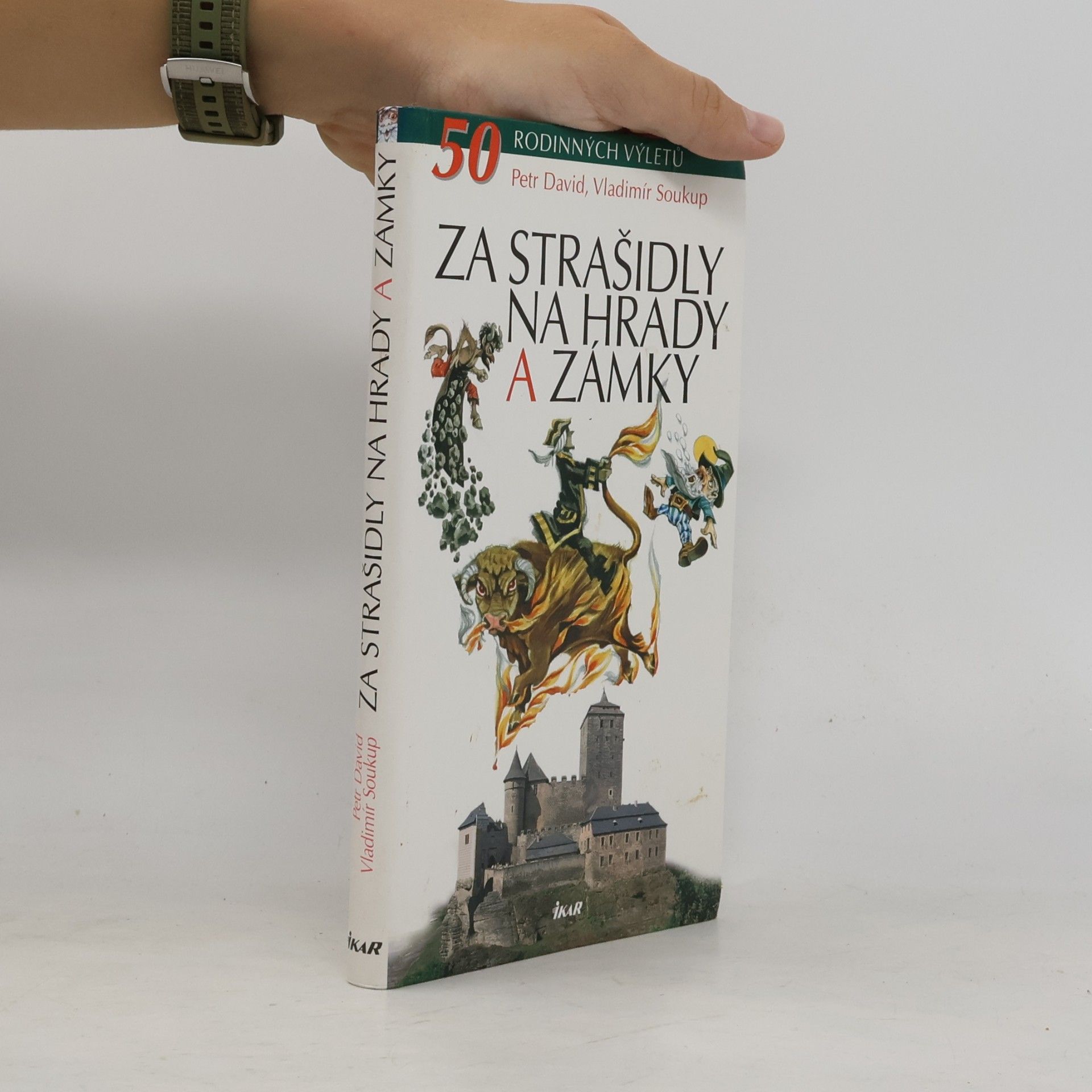 Peter David Za strašidly na hrady a zámky