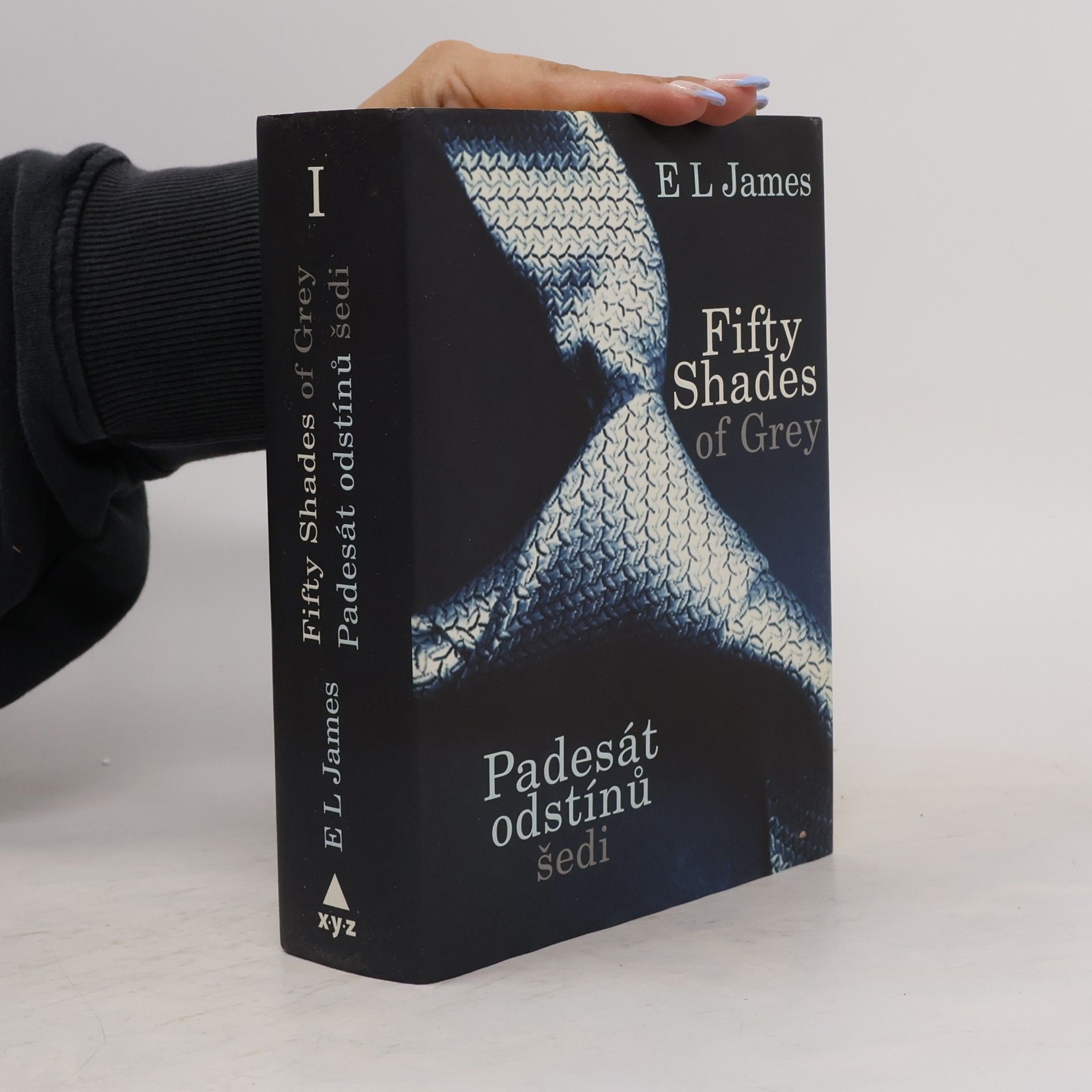 E. L. James Padesát odstínů šedi