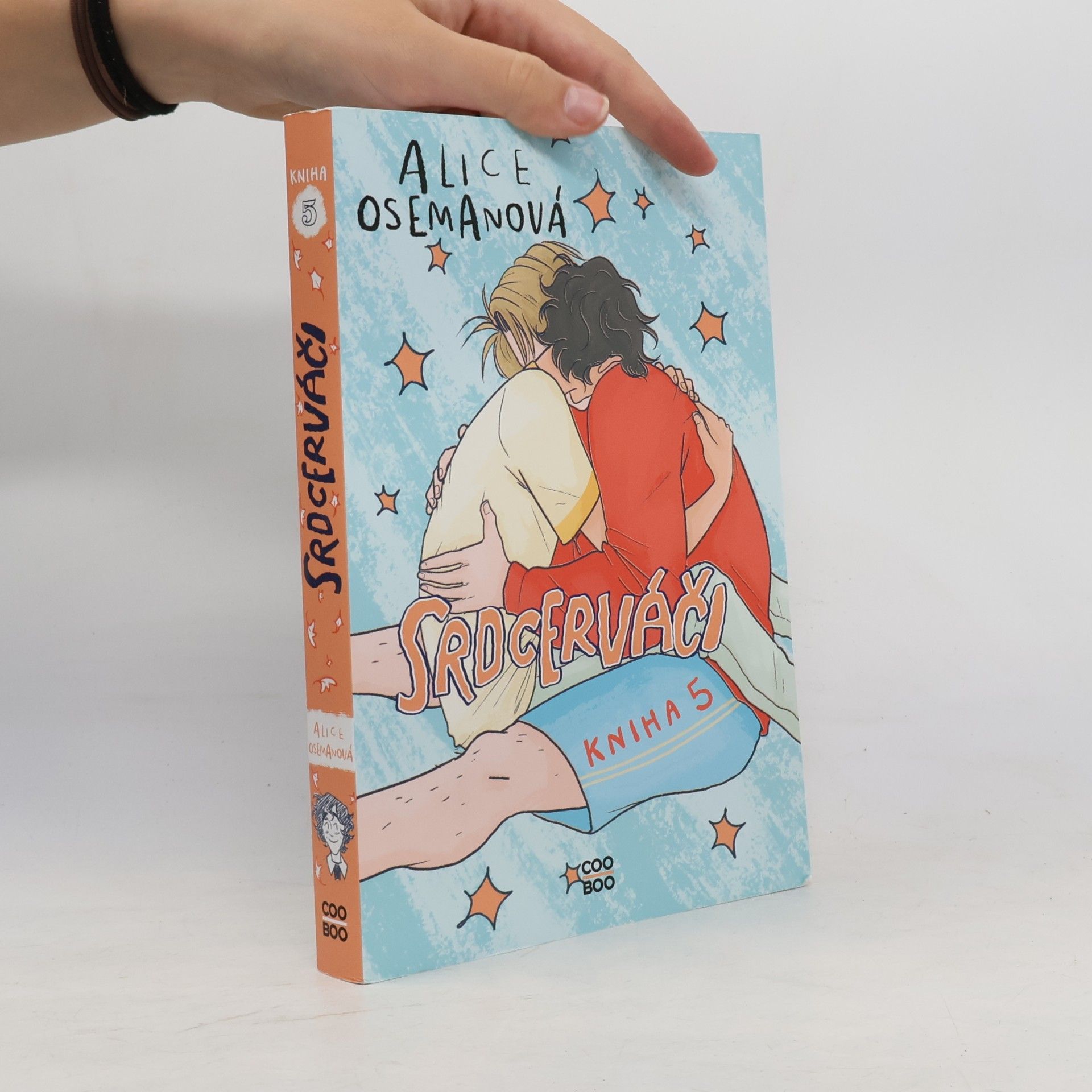 Alice Oseman Srdcerváči. Kniha 5
