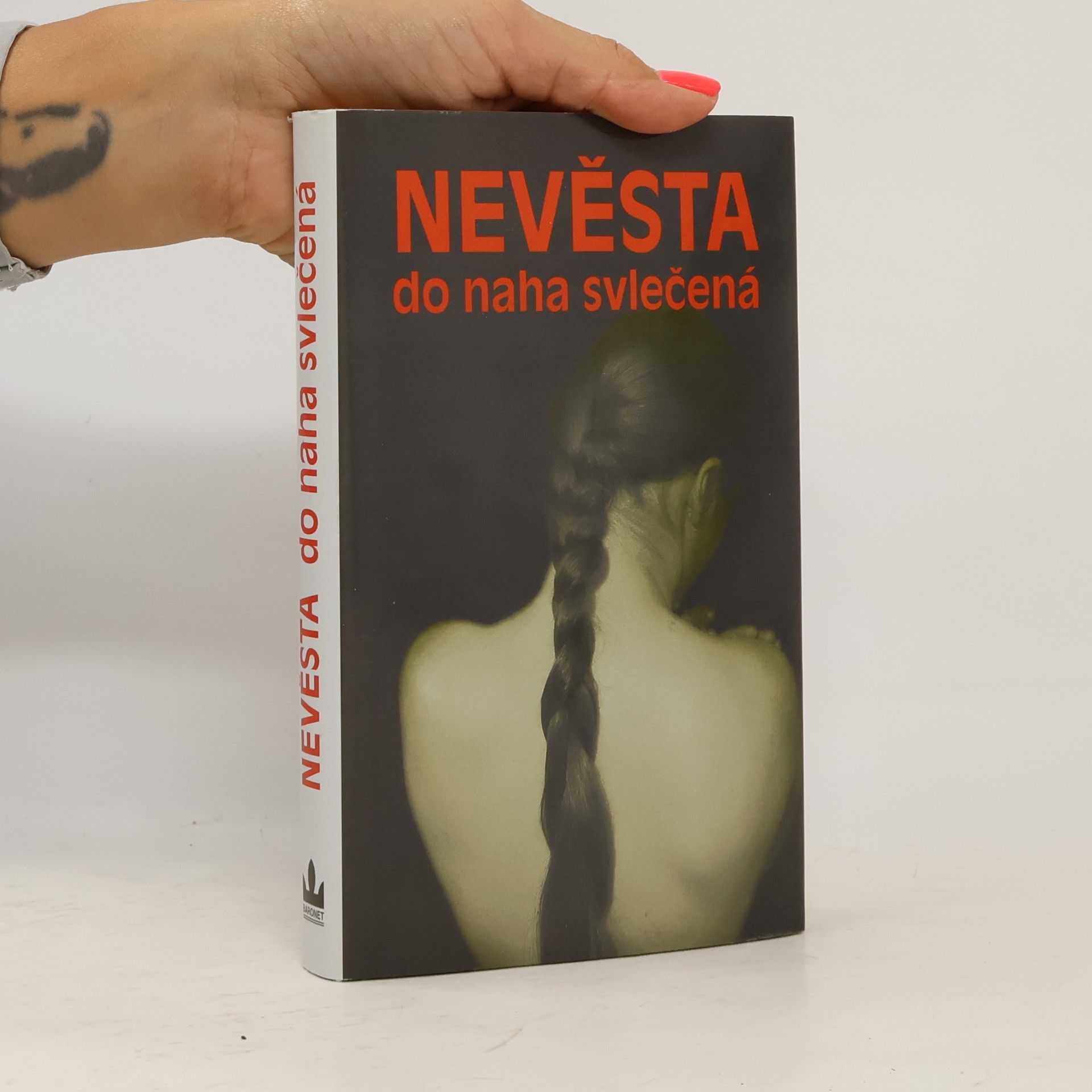 Nevěsta do naha svlečená