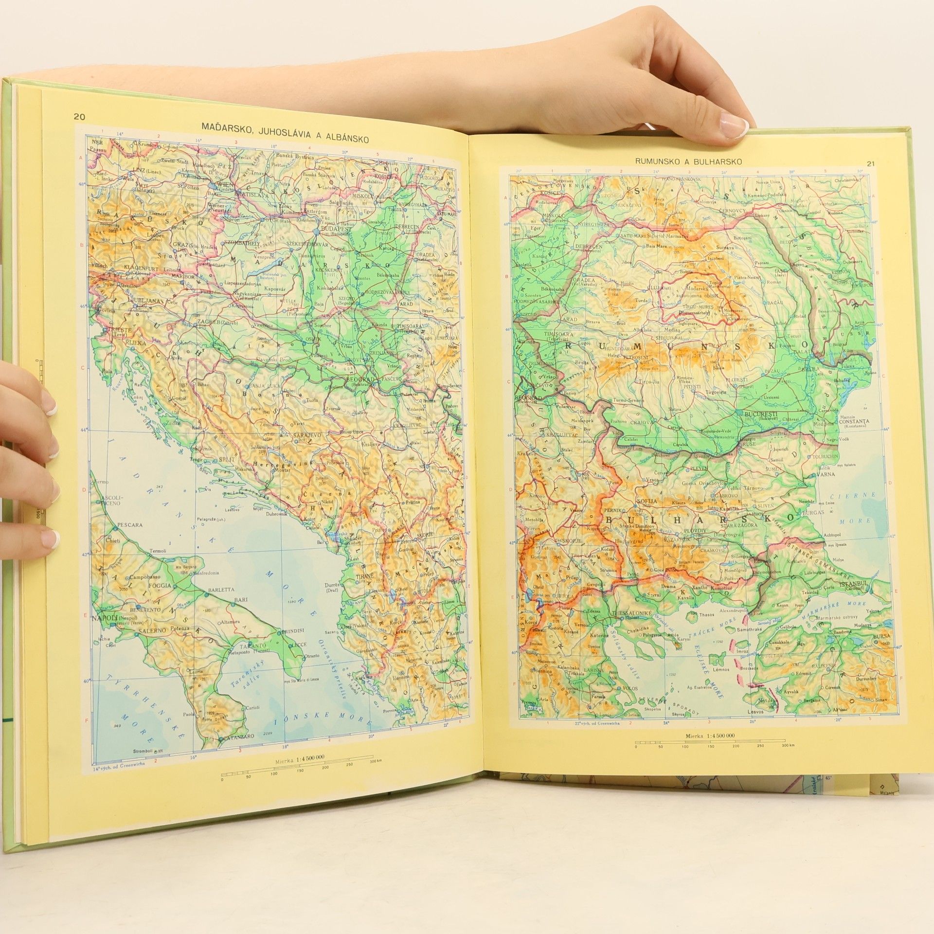 Kolektiv autorů Školský zemepisný atlas sveta