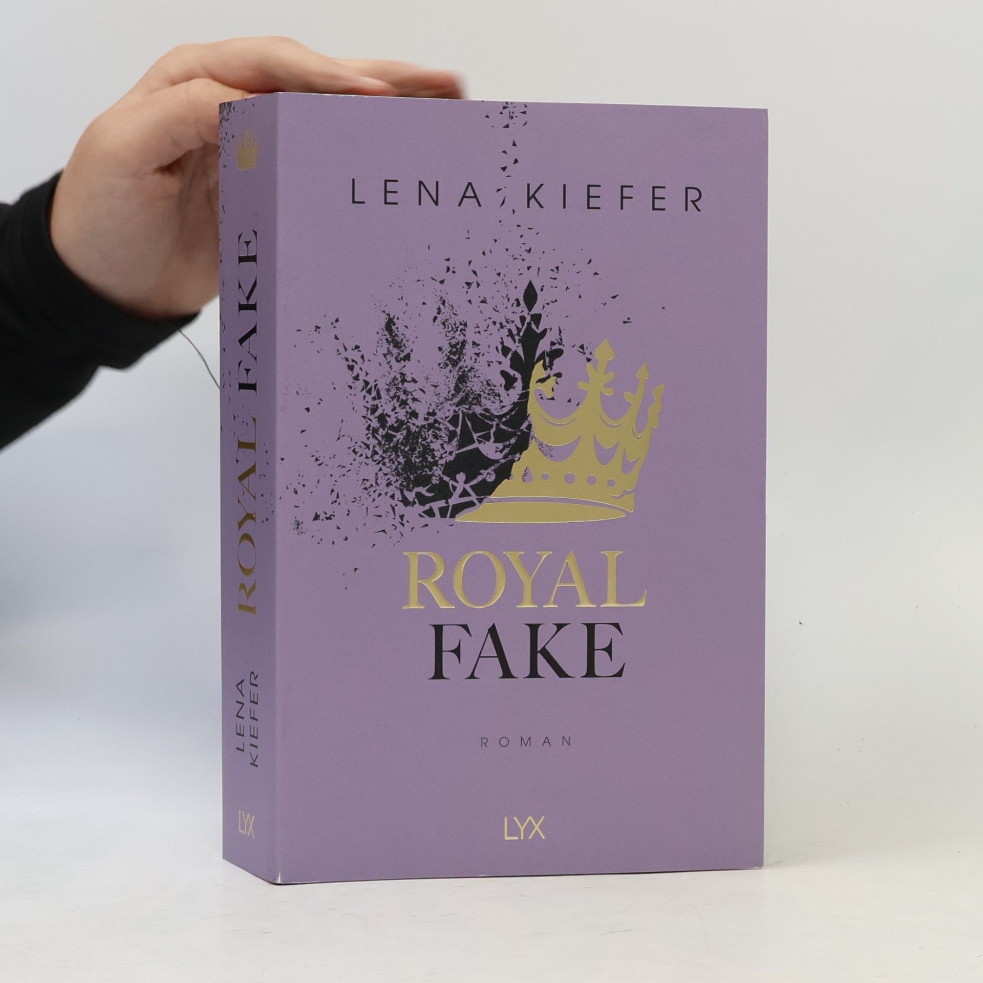 Lena Kiefer Royal Fake