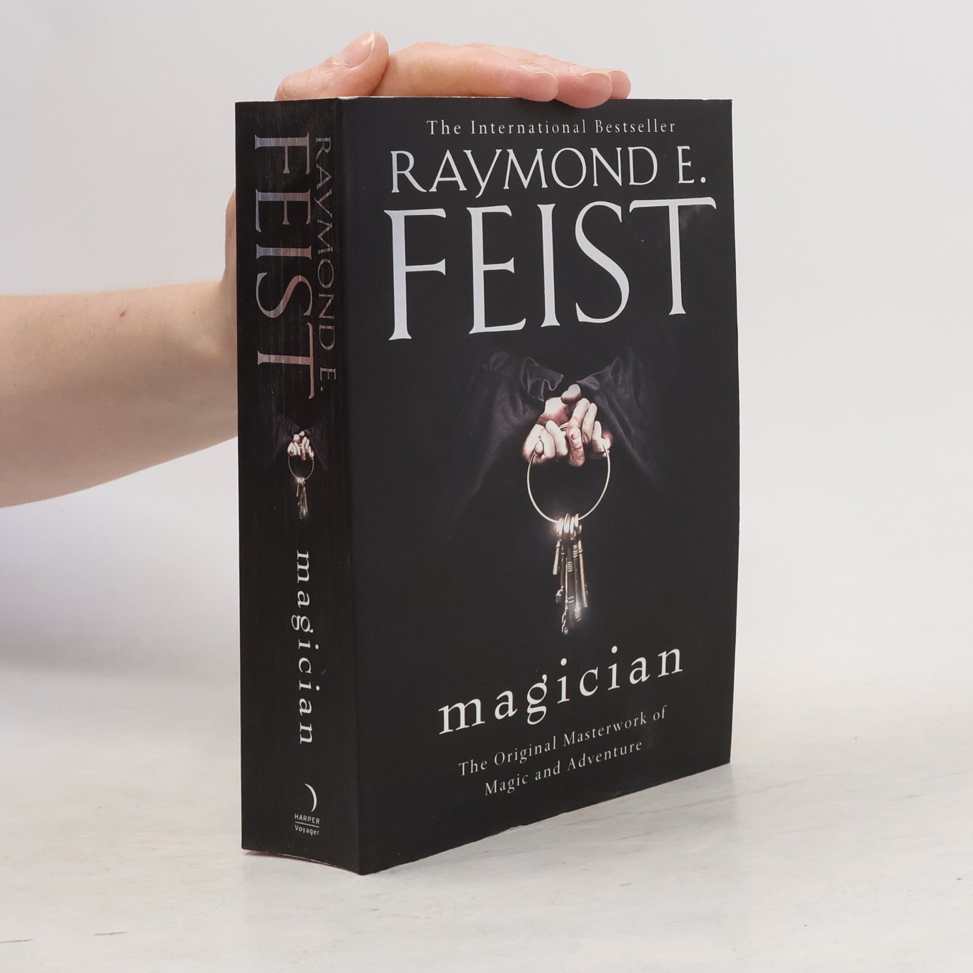 Raymond Elias Feist Magician