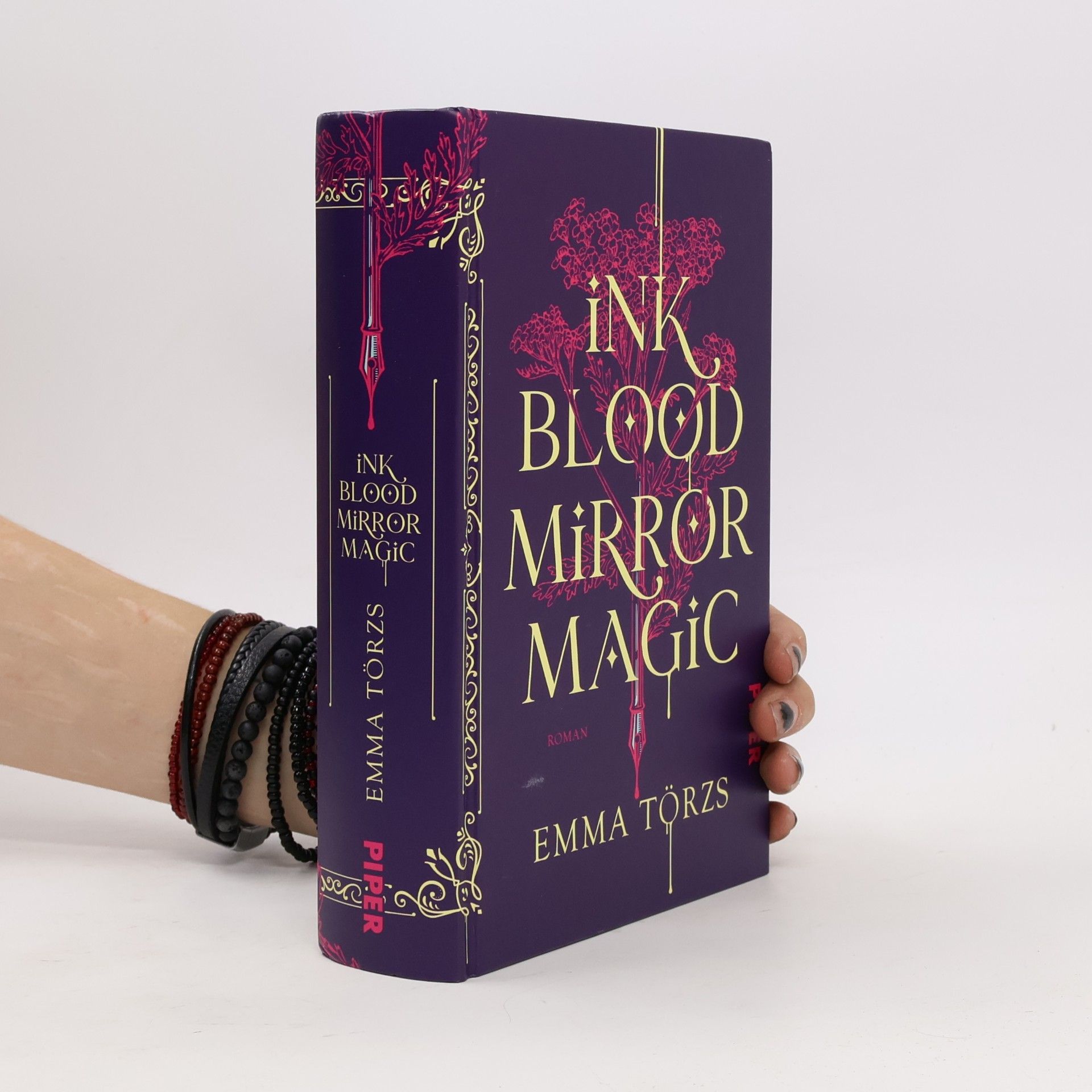 Emma Törzs Ink Blood Mirror Magic