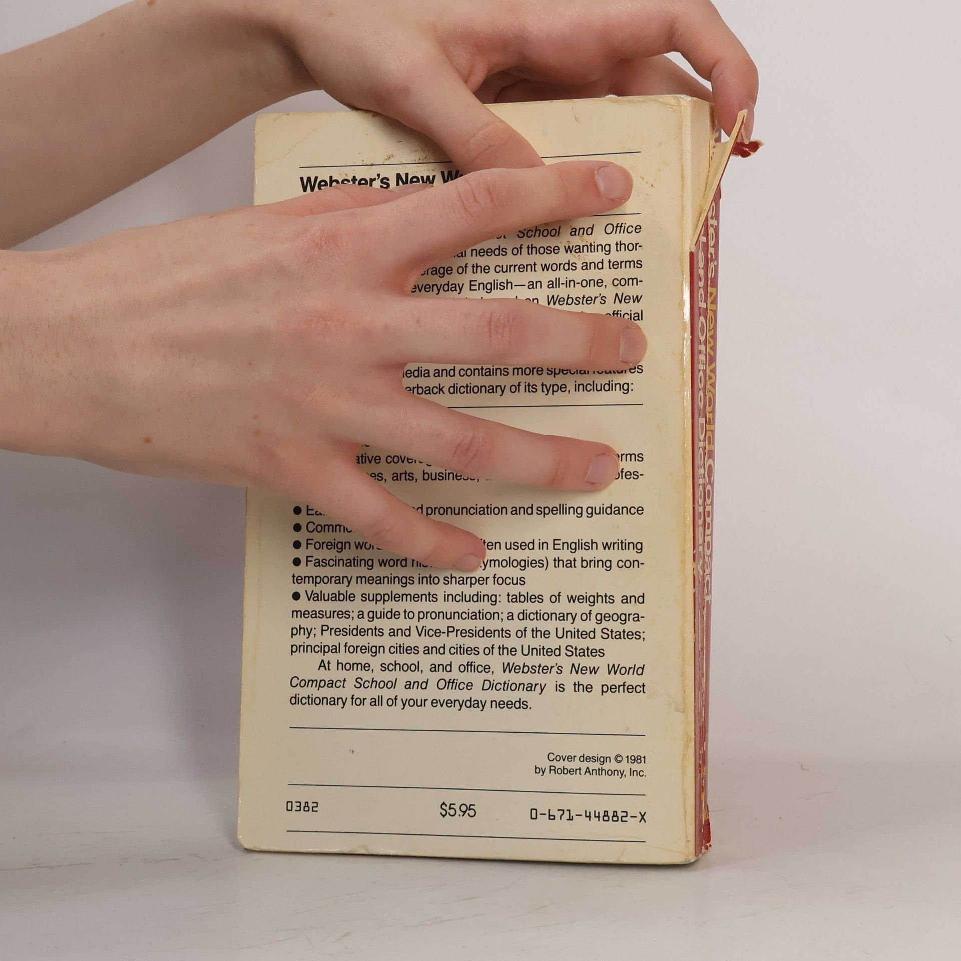 David B. Guralnick Webster's New World. Compact School and Office Dictionary