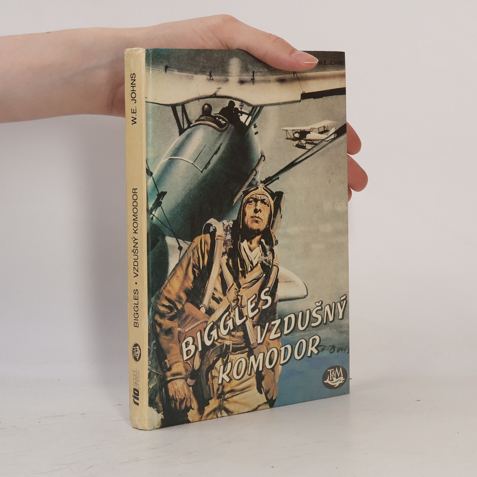 William Earl Johns Biggles, vzdušný komodor