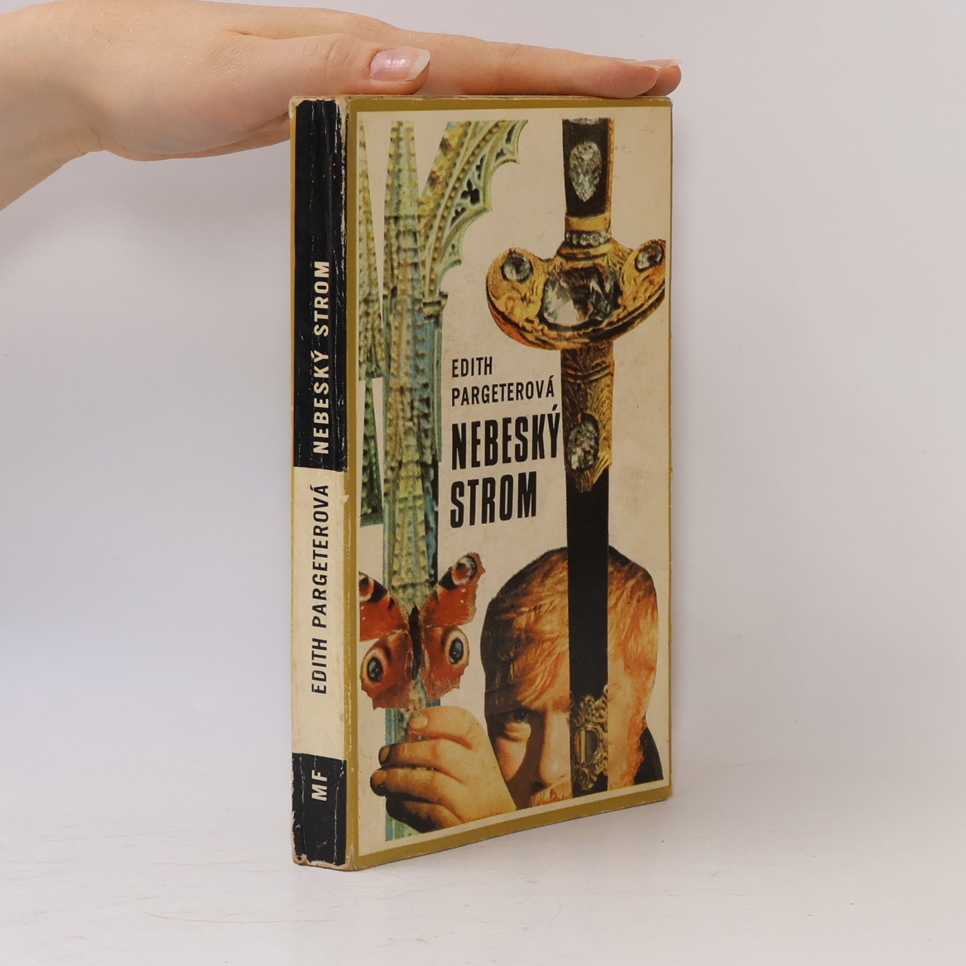 Edith Pargeter Nebeský strom