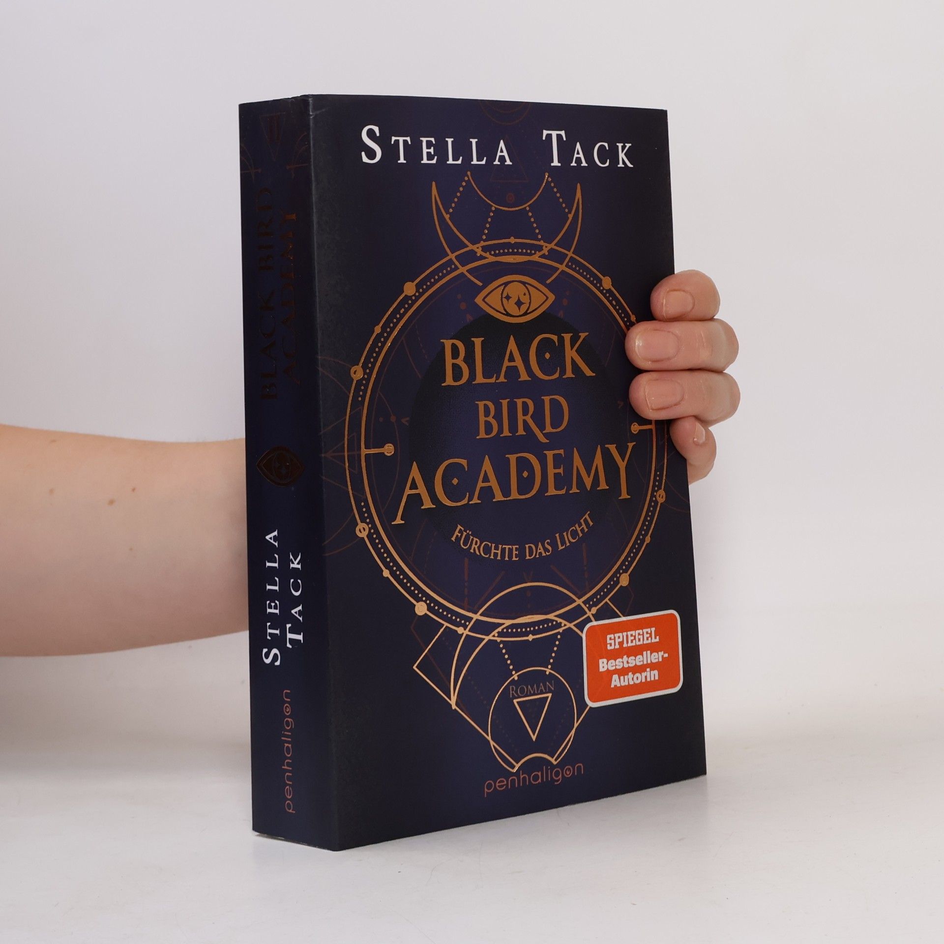 Stella Tack Black Bird Academy - Fürchte das Licht