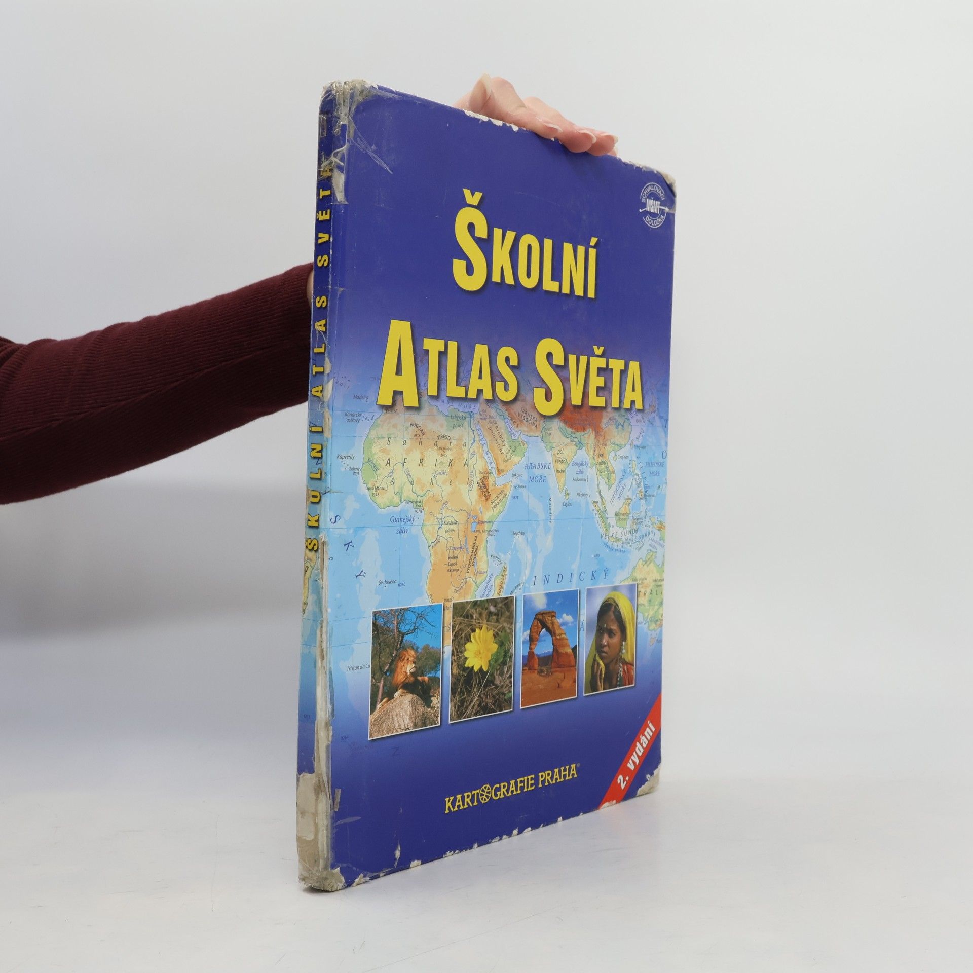 Kolektiv autorů Školní atlas světa