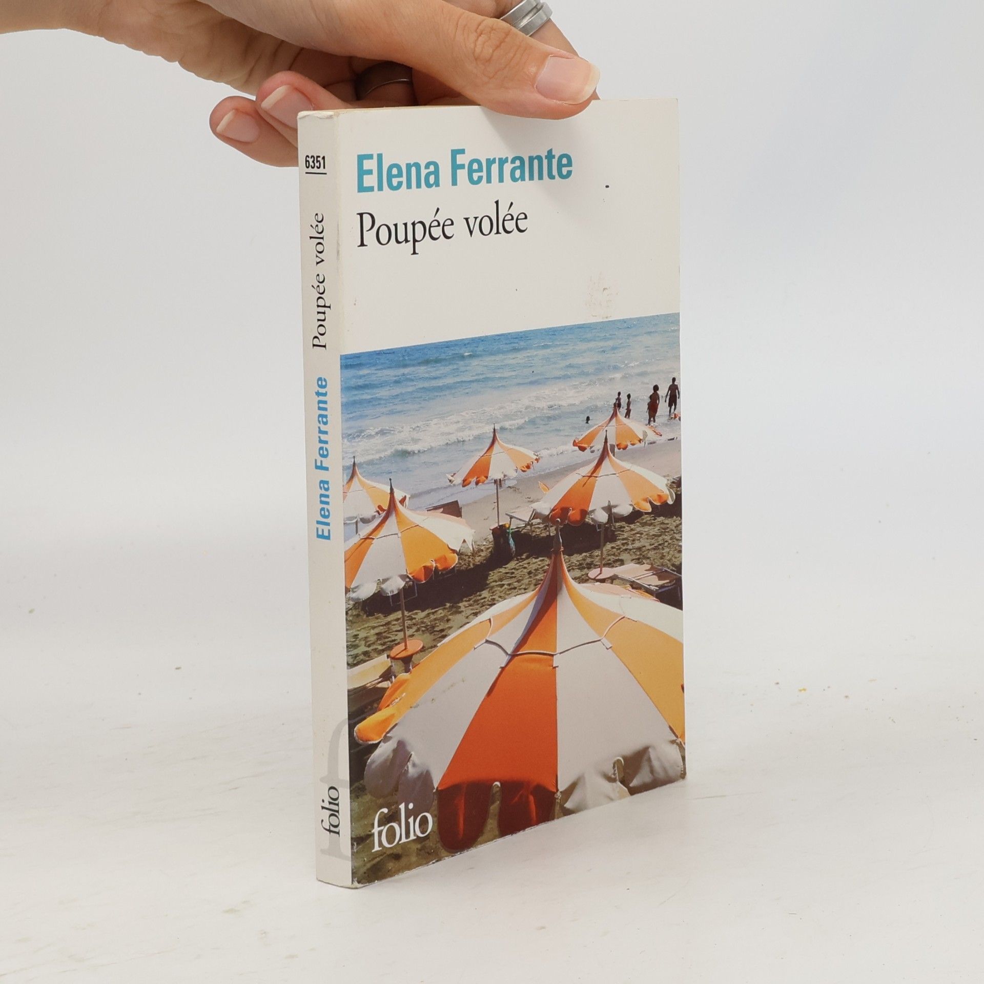 Elena Ferrante Poupée volée