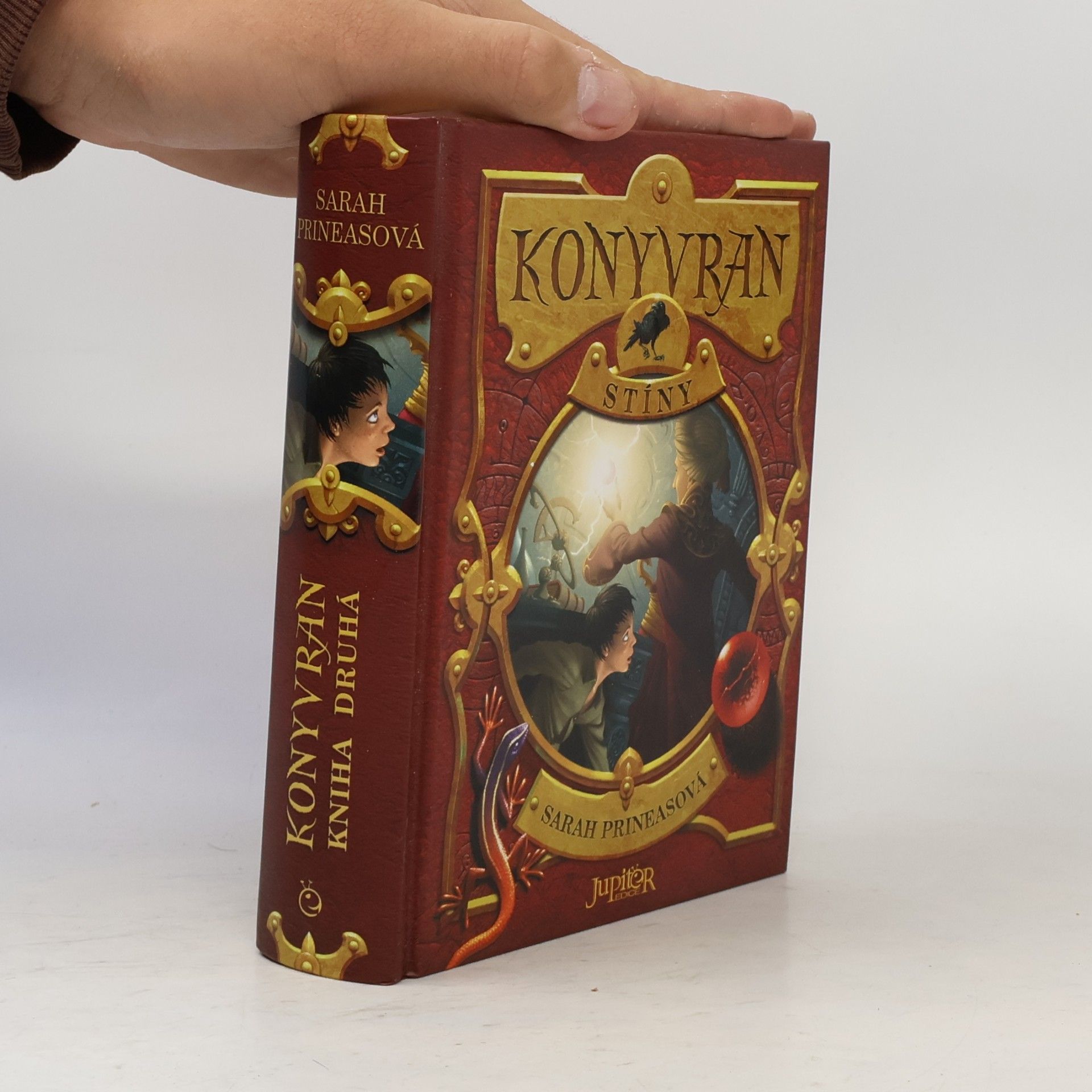 Sarah Prineas Konyvran. Kniha druhá, Stíny