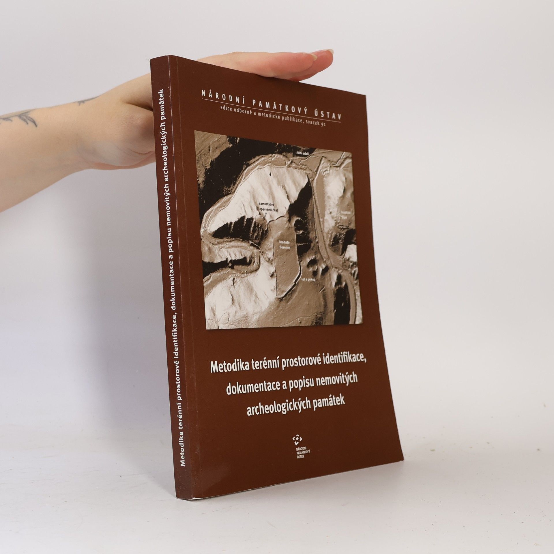 Jan Kypta Metodika terénní prostorové identifikace, dokumentace a popisu nemovitých archeologických památek