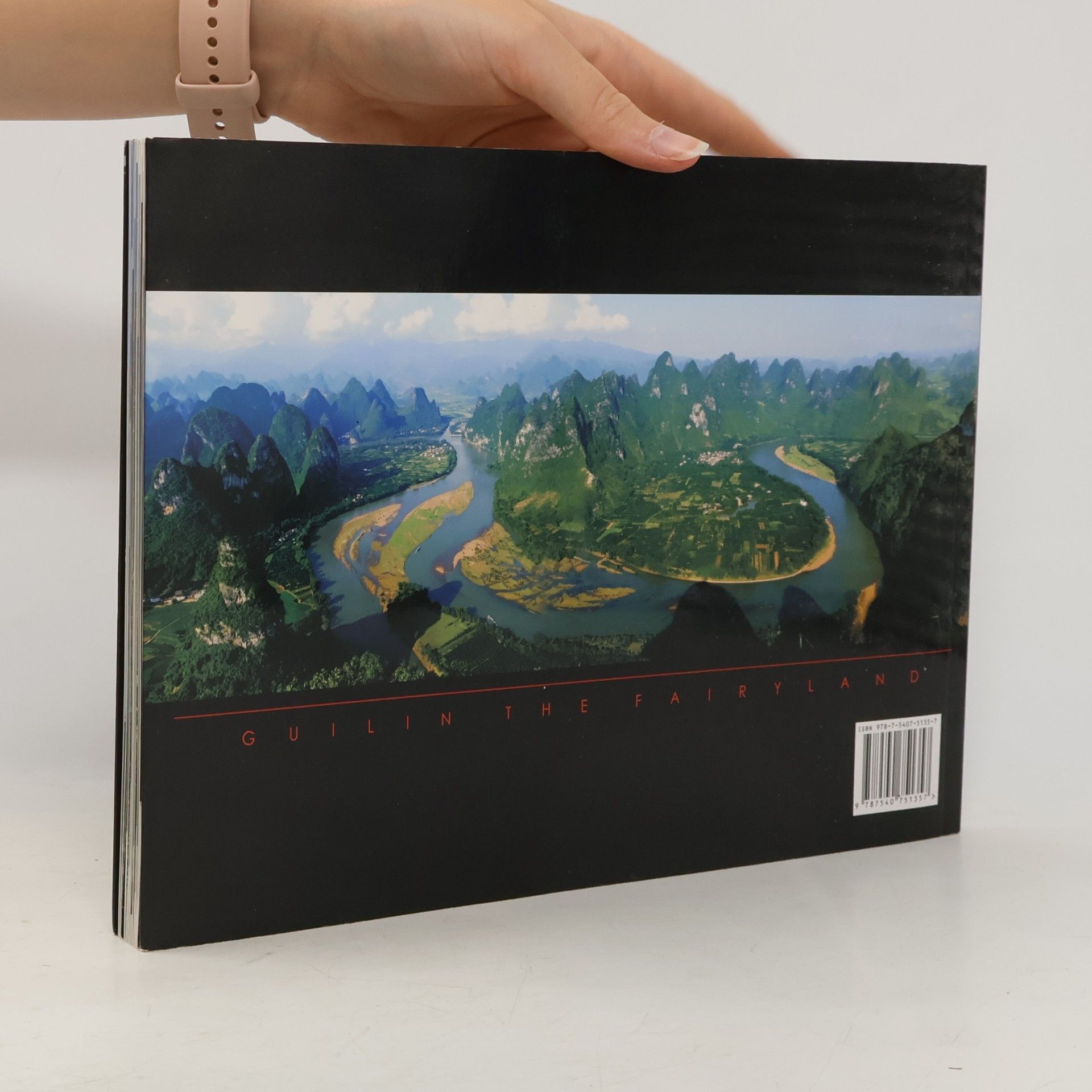 Jin Zhifang Guilin The Fairyland - A photographic collection of Guilin scenery by the famous photographer Jin Zhifang