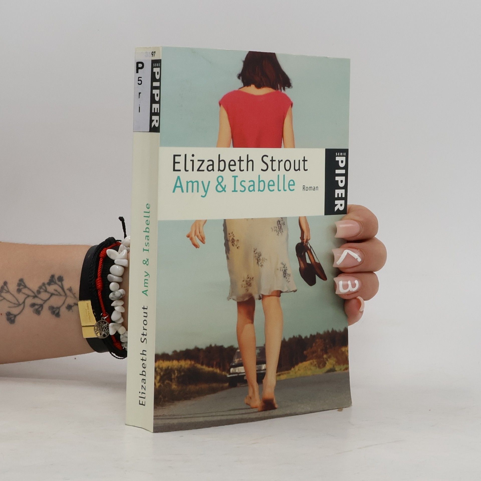 Elizabeth Strout Amy & Isabelle