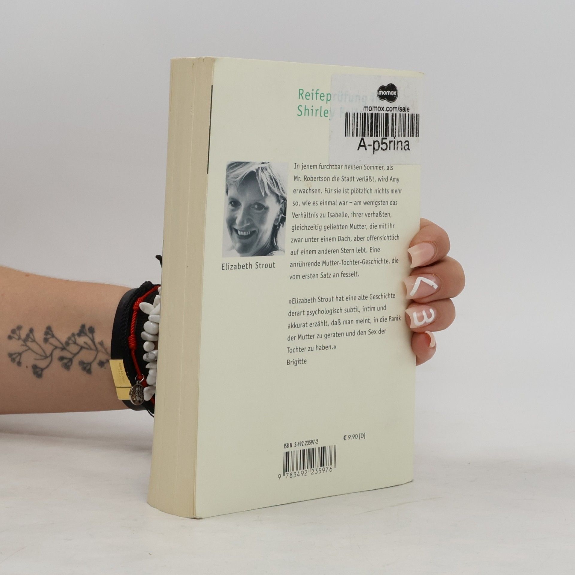 Elizabeth Strout Amy & Isabelle