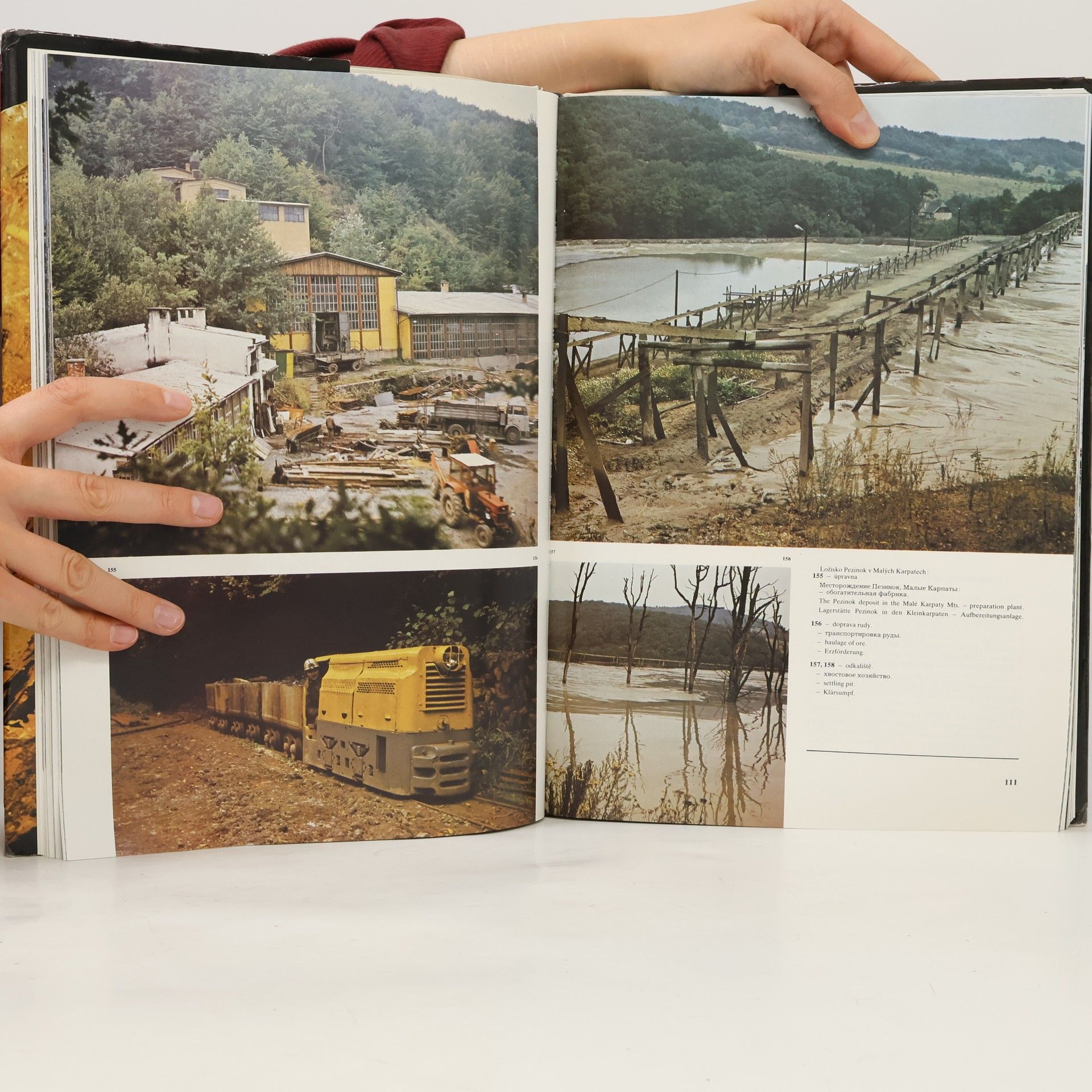František Mrňa Nerostné suroviny ČSSR ve fotografii