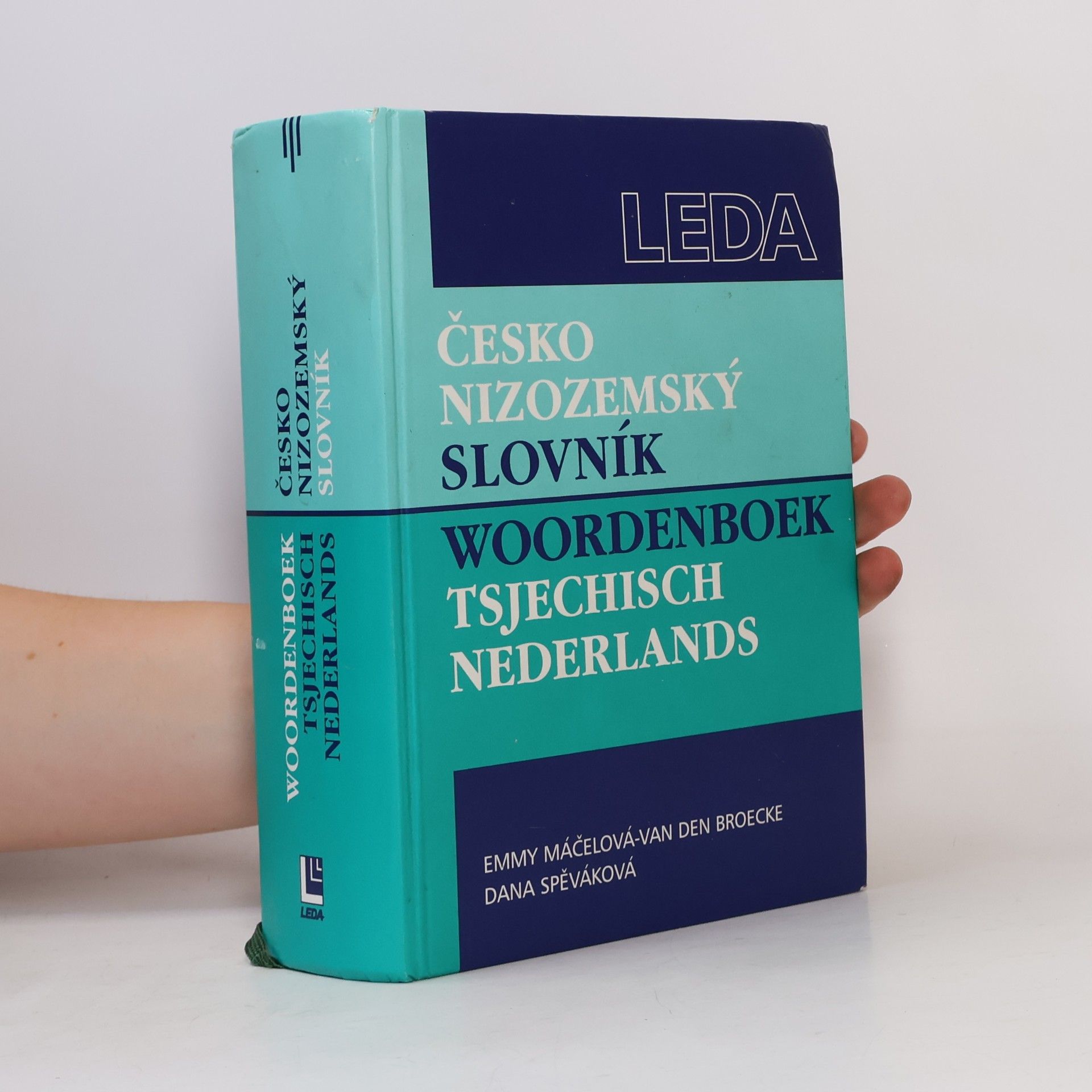Emmy Máčelová-Van den Broecke Česko-nizozemský slovník