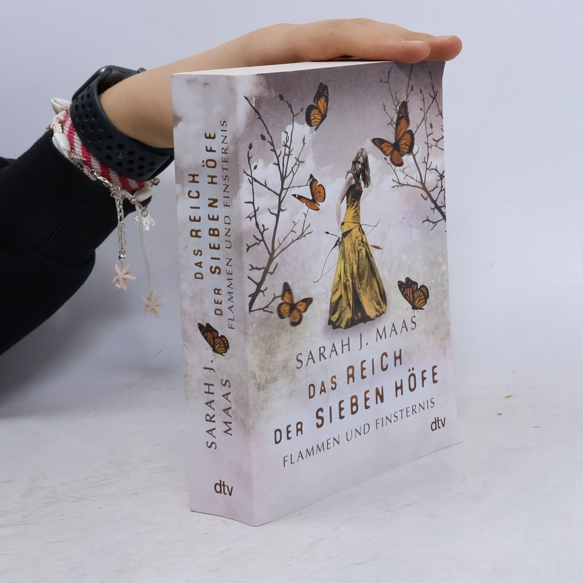 Sarah J. Maas Das Reich der Sieben Höfe. Flammen und Finsternis
