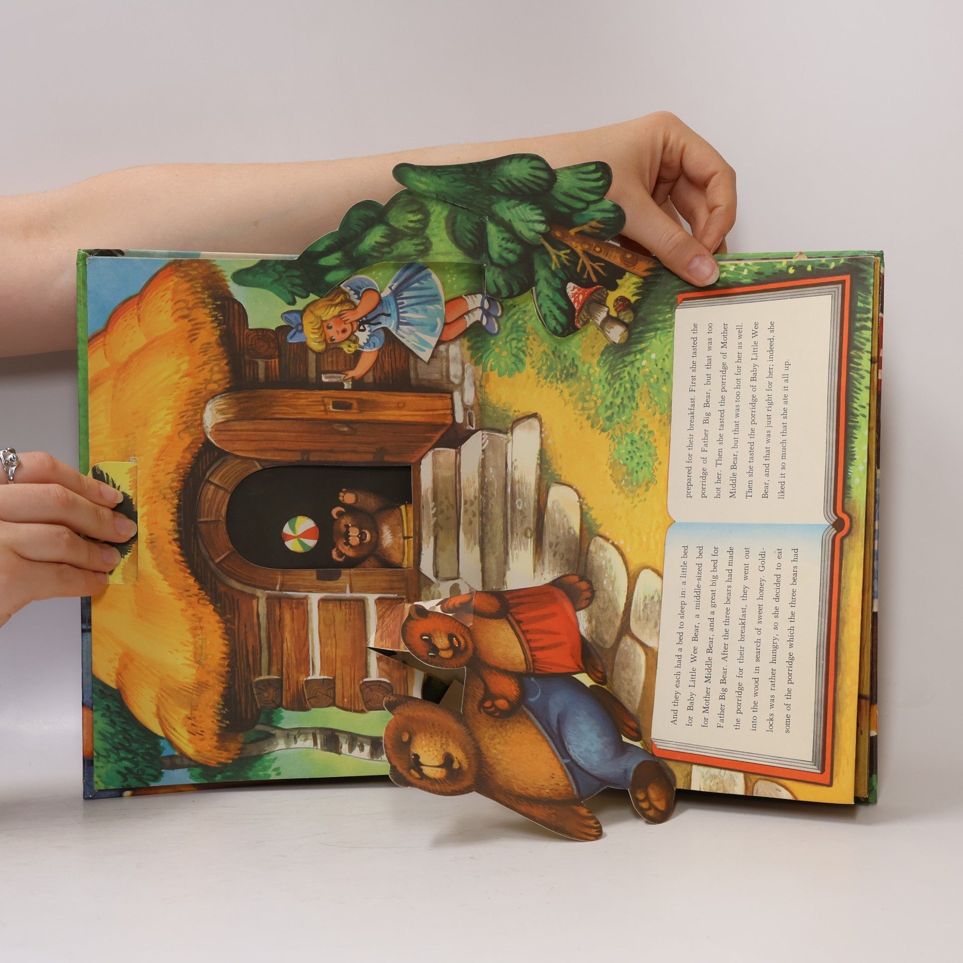 V. Kulas-Fes Goldilocks And The Three Bears - Pop Ups With Moving Figures - Edited Text