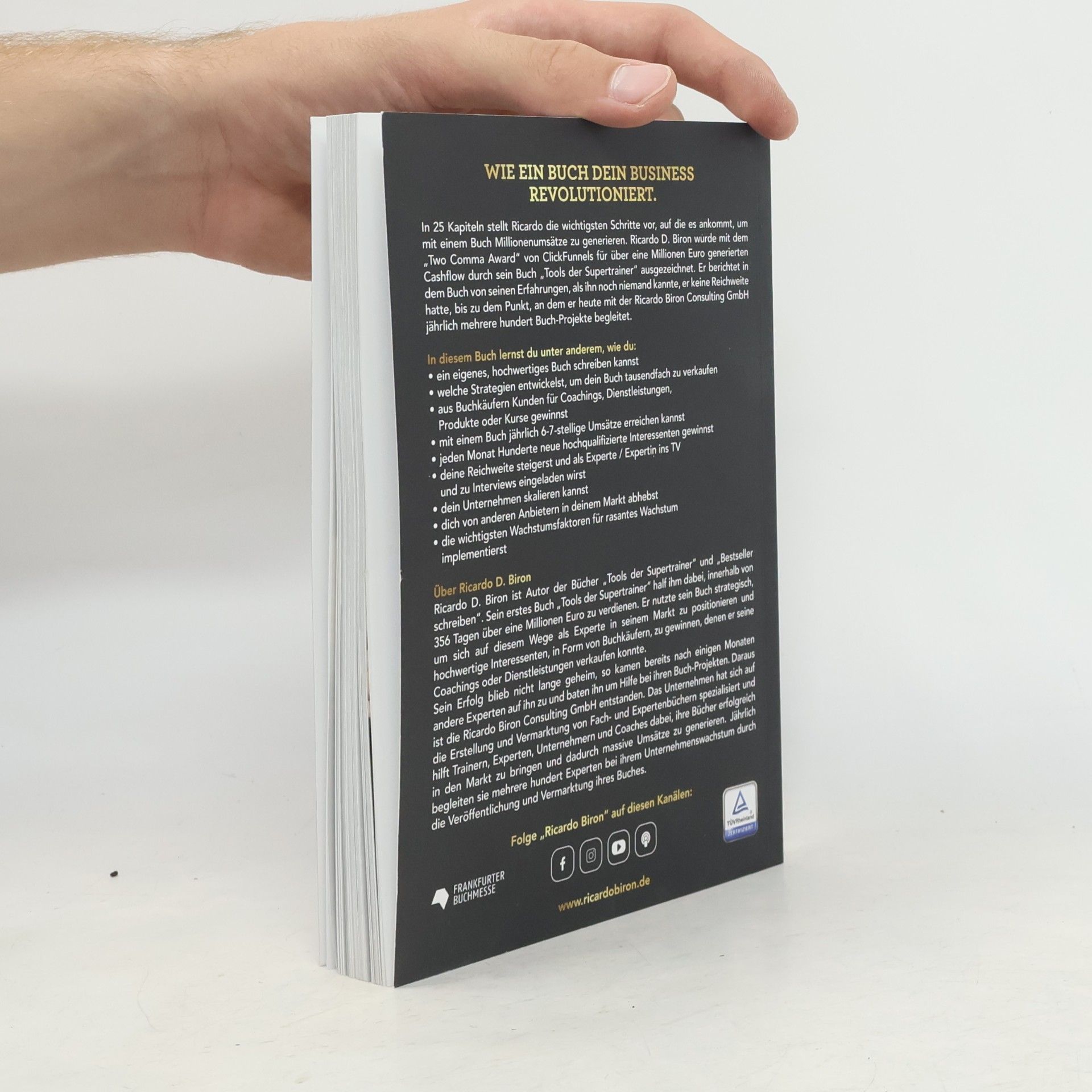 Ricardo D. Biron Millionen mit einem Buch