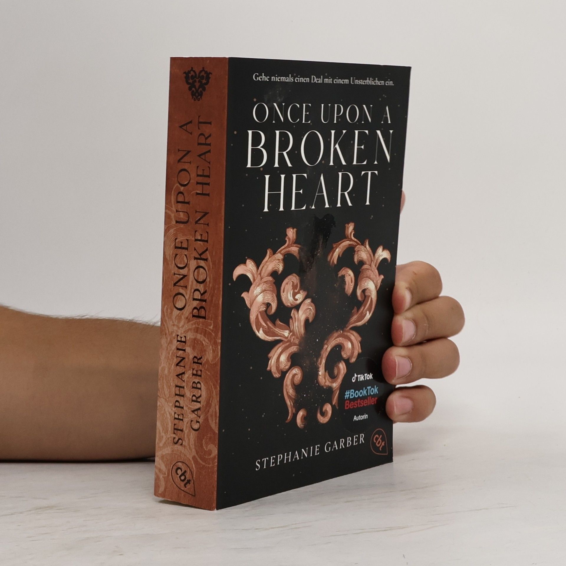 Stephanie Garber Once Upon a Broken Heart
