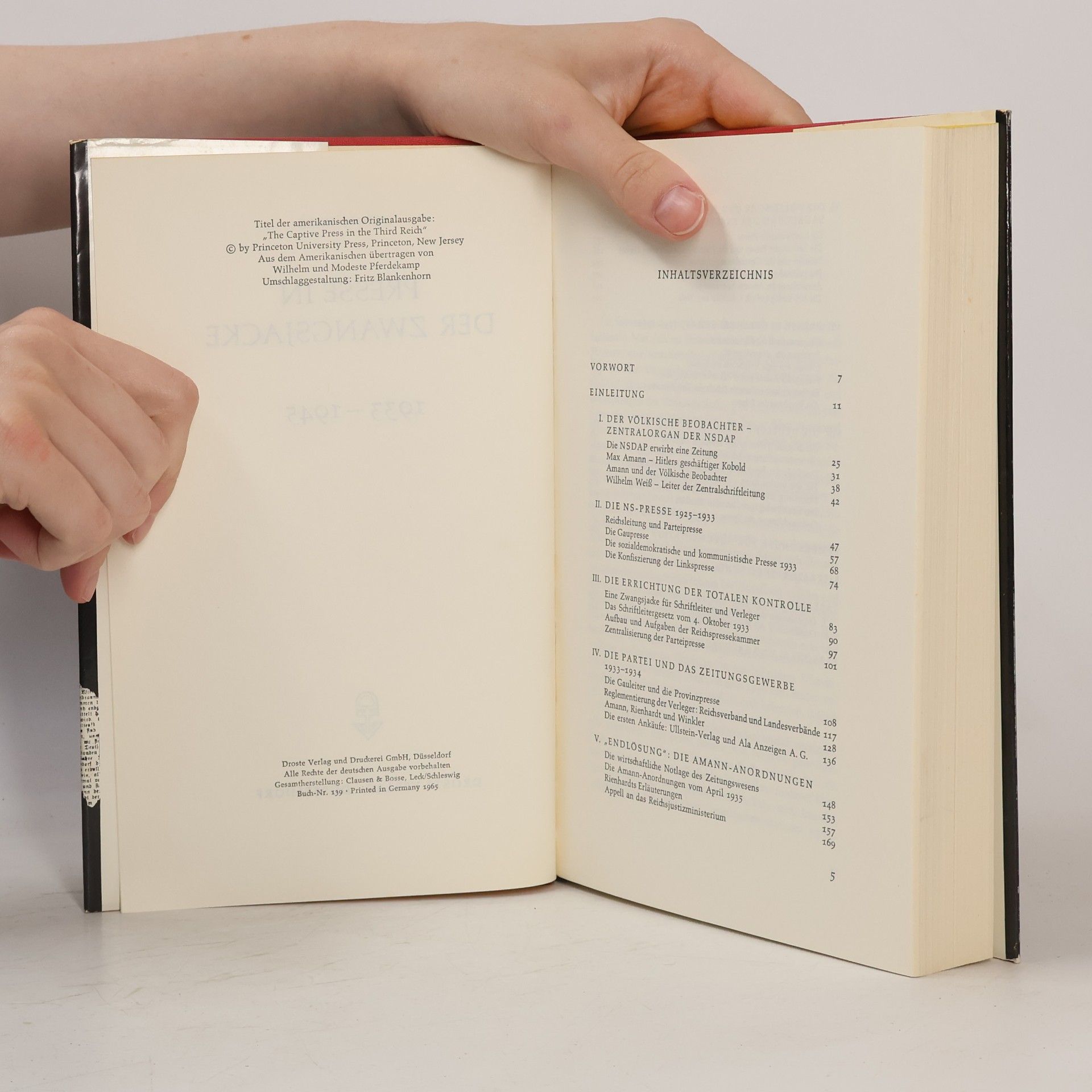 Oron J. Hale Presse in der Zwangsjacke 1933–45