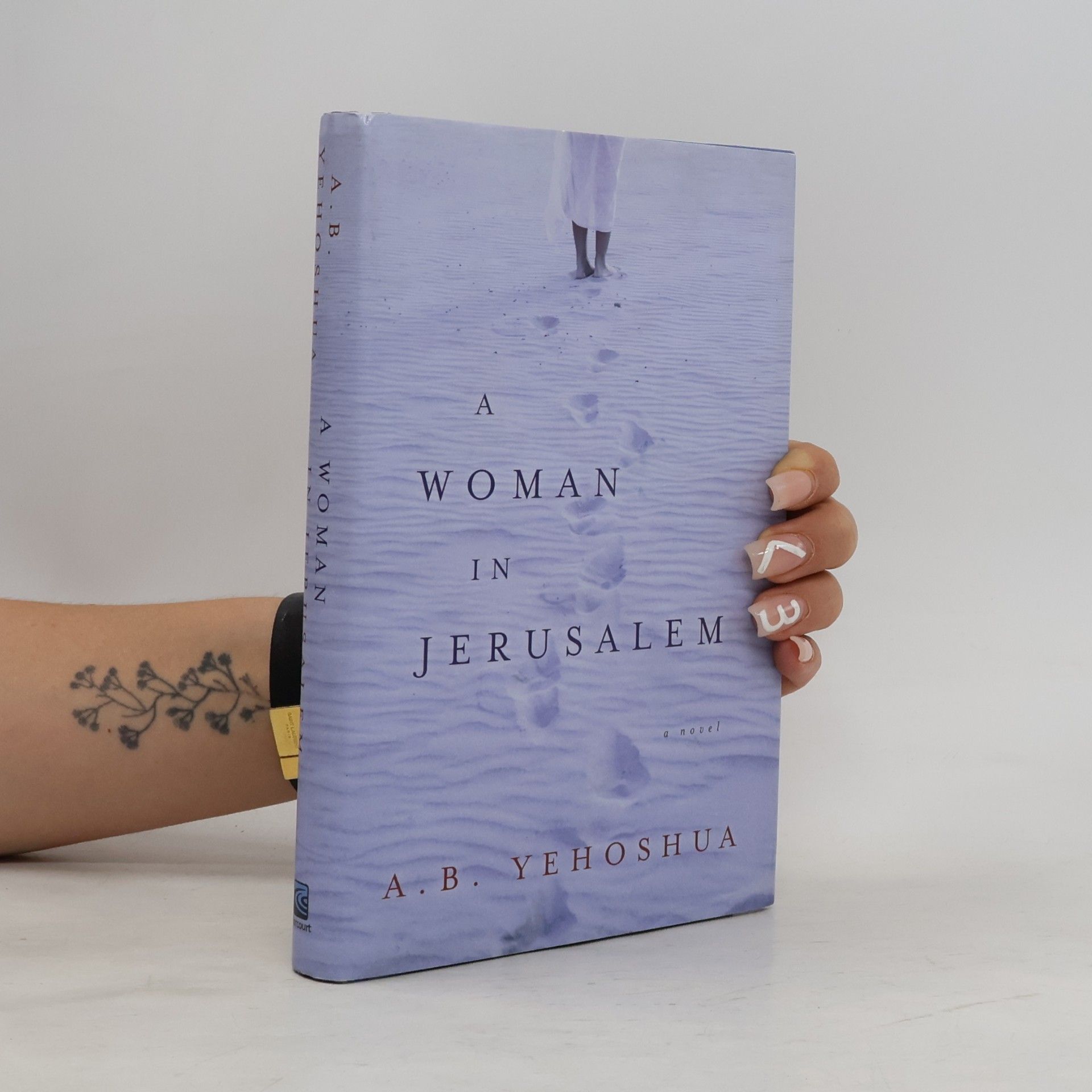 Avraham B. Jehošua A Woman in Jerusalem
