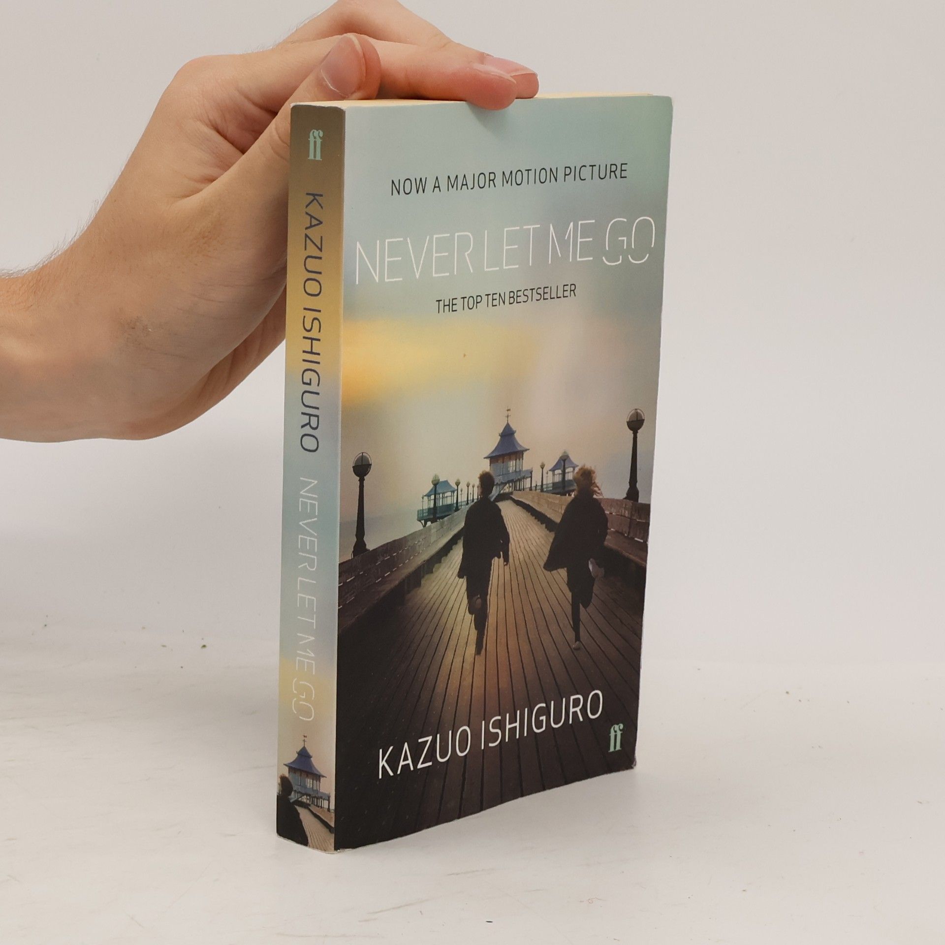 Kazuo Ishiguro Never Let Me Go