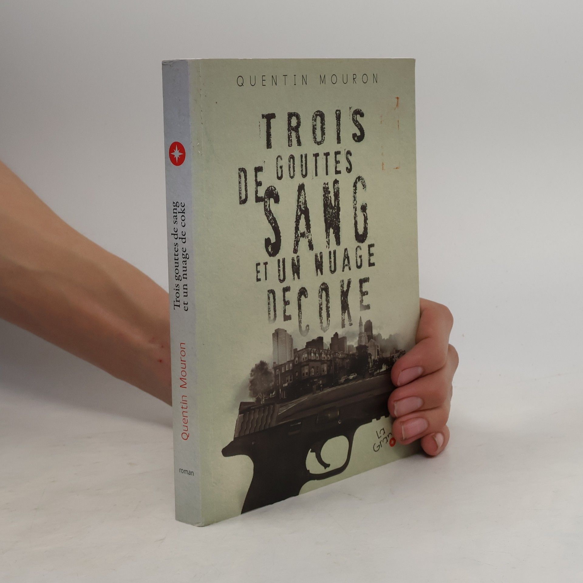 Trois gouttes de sang et un nuage de coke