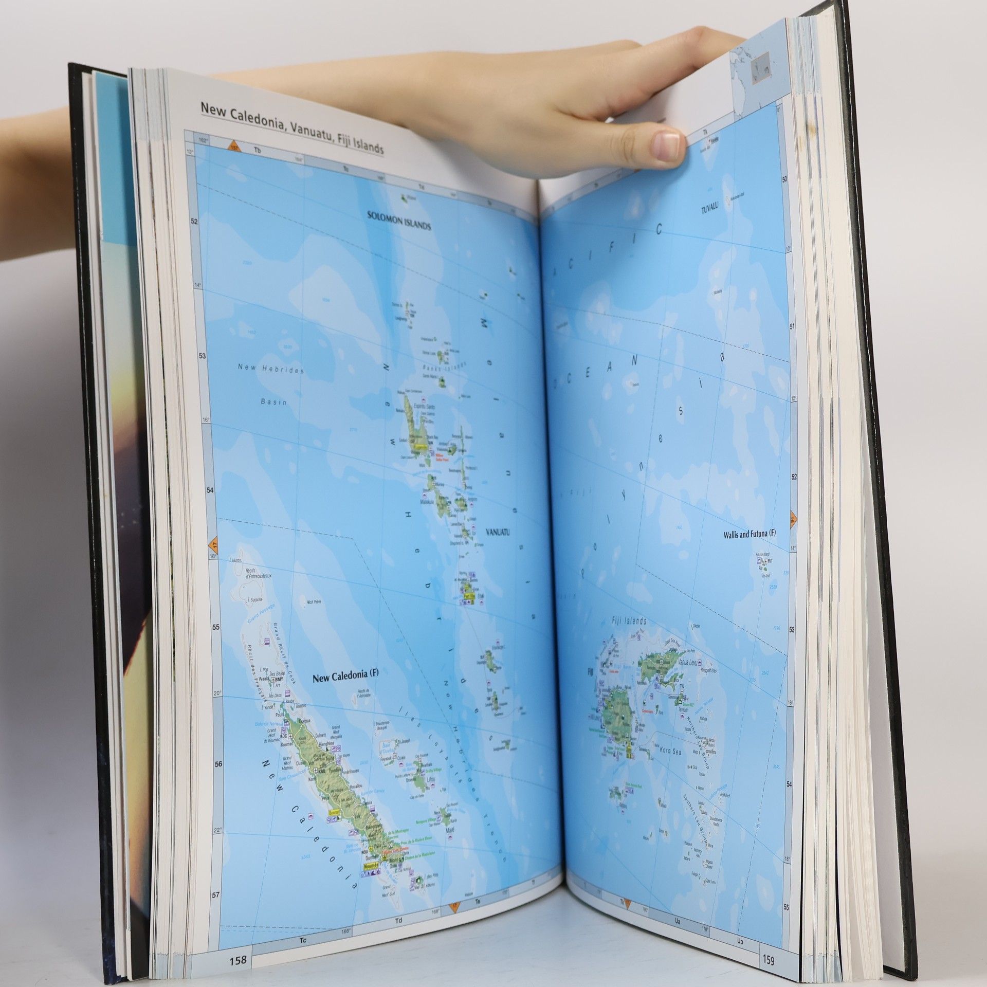 Heike Barnitzke Insight Atlas Family World Atlas Special Edition