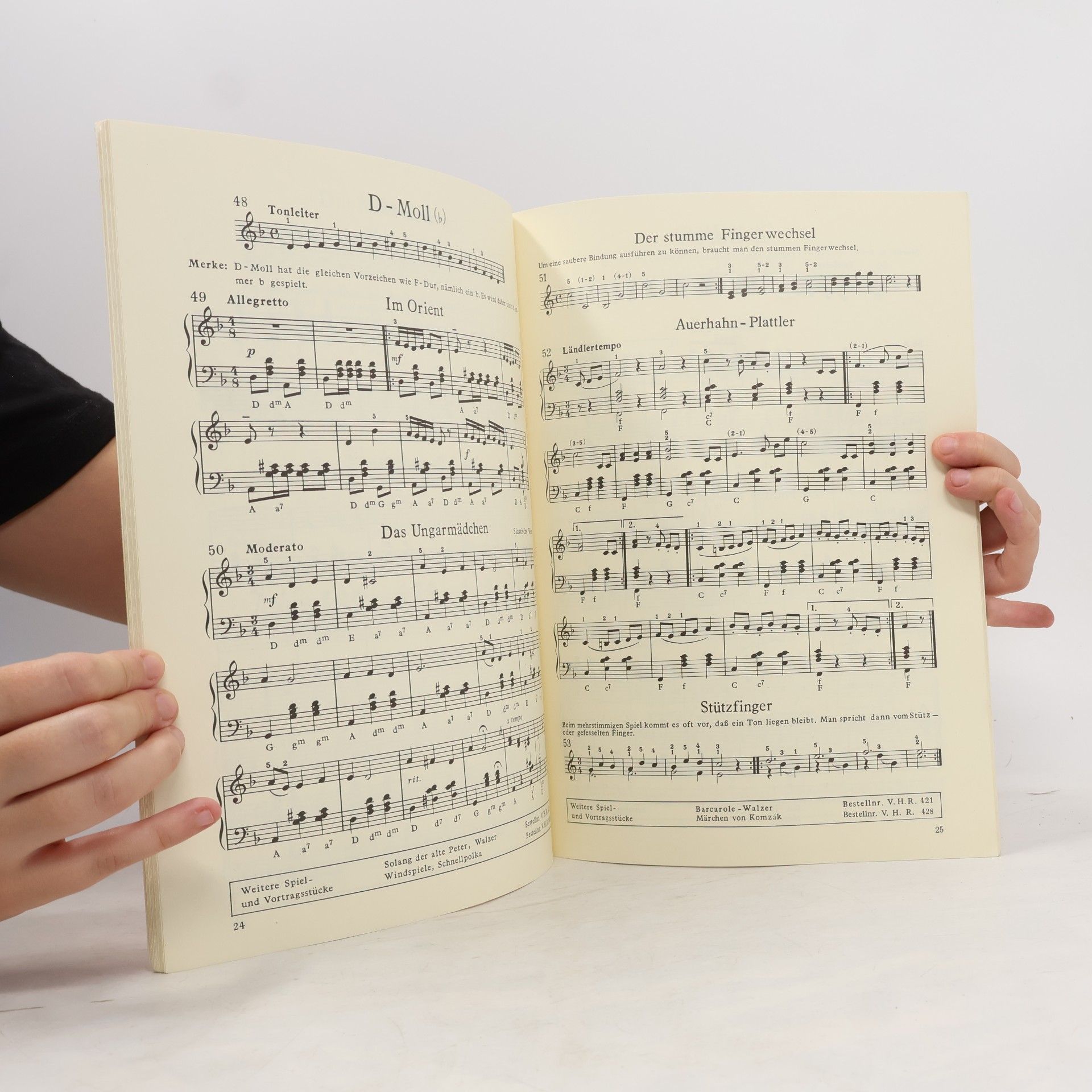 Various authors Neue Holzschuh Akkordeon Schule 2