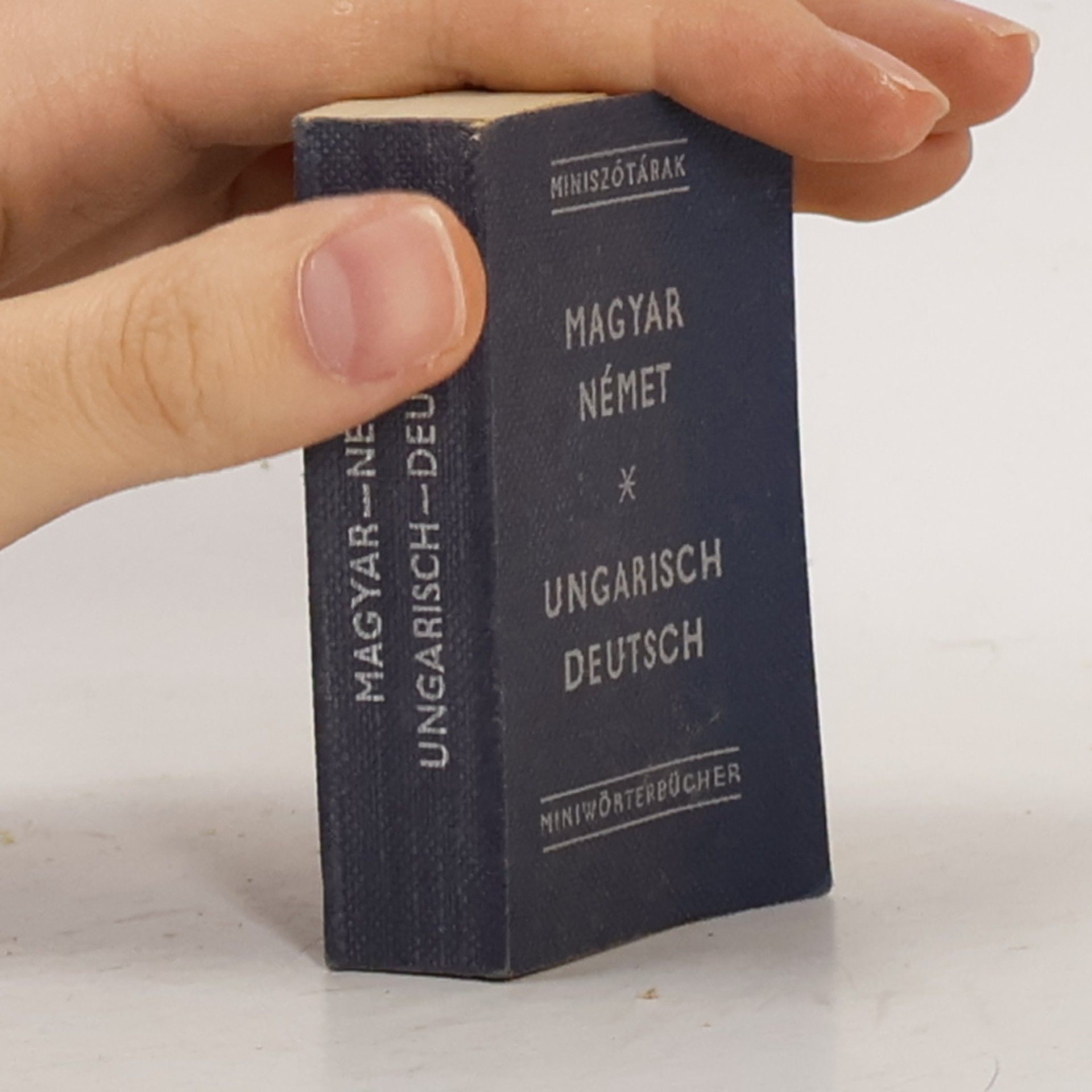 Miniszótárak magyar-német, ungarisch-deutsch.