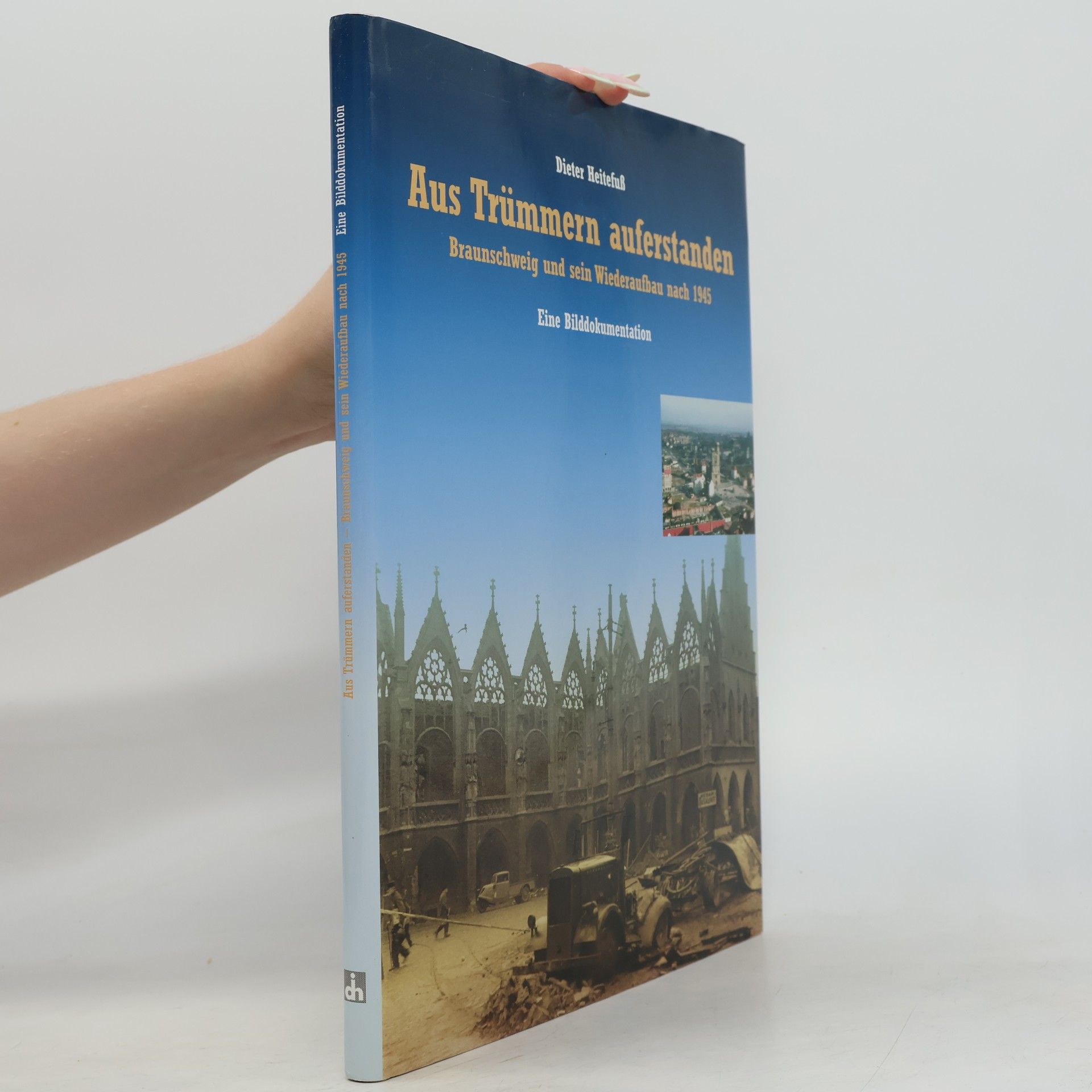 Aus Trümmern auferstanden