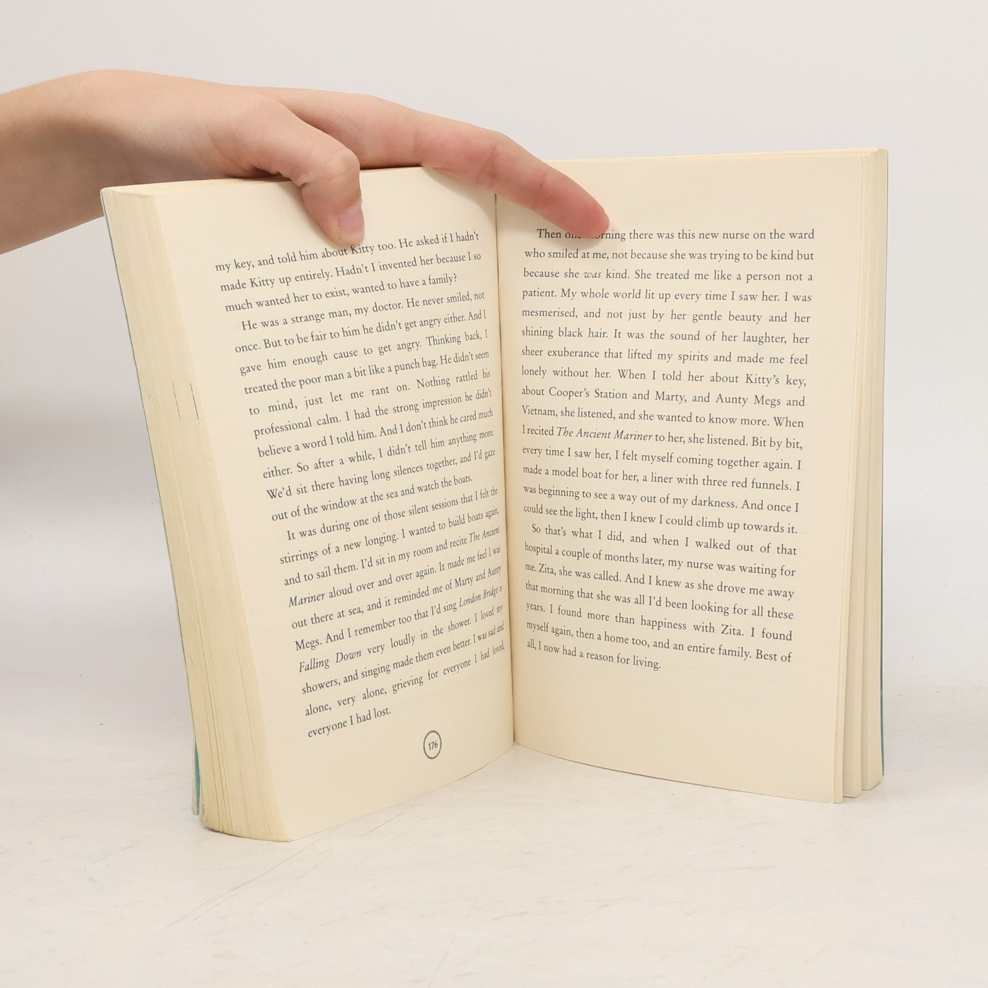 Michael Morpurgo Alone on a Wide Wide Sea
