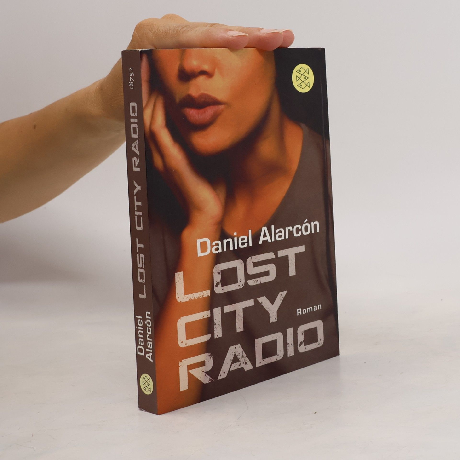 Daniel Alarcón Lost-City-Radio