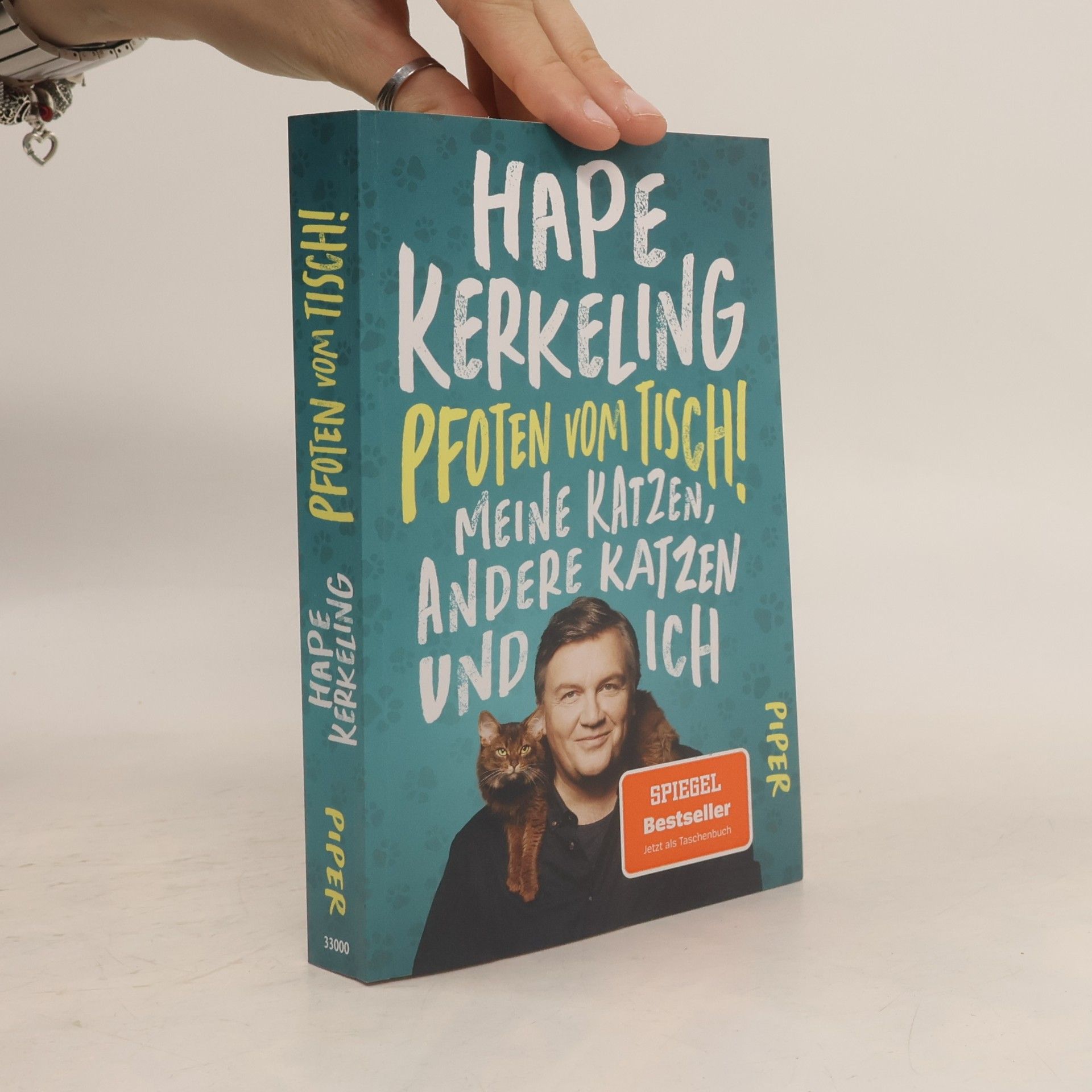 Hape Kerkeling Pfoten vom Tisch!